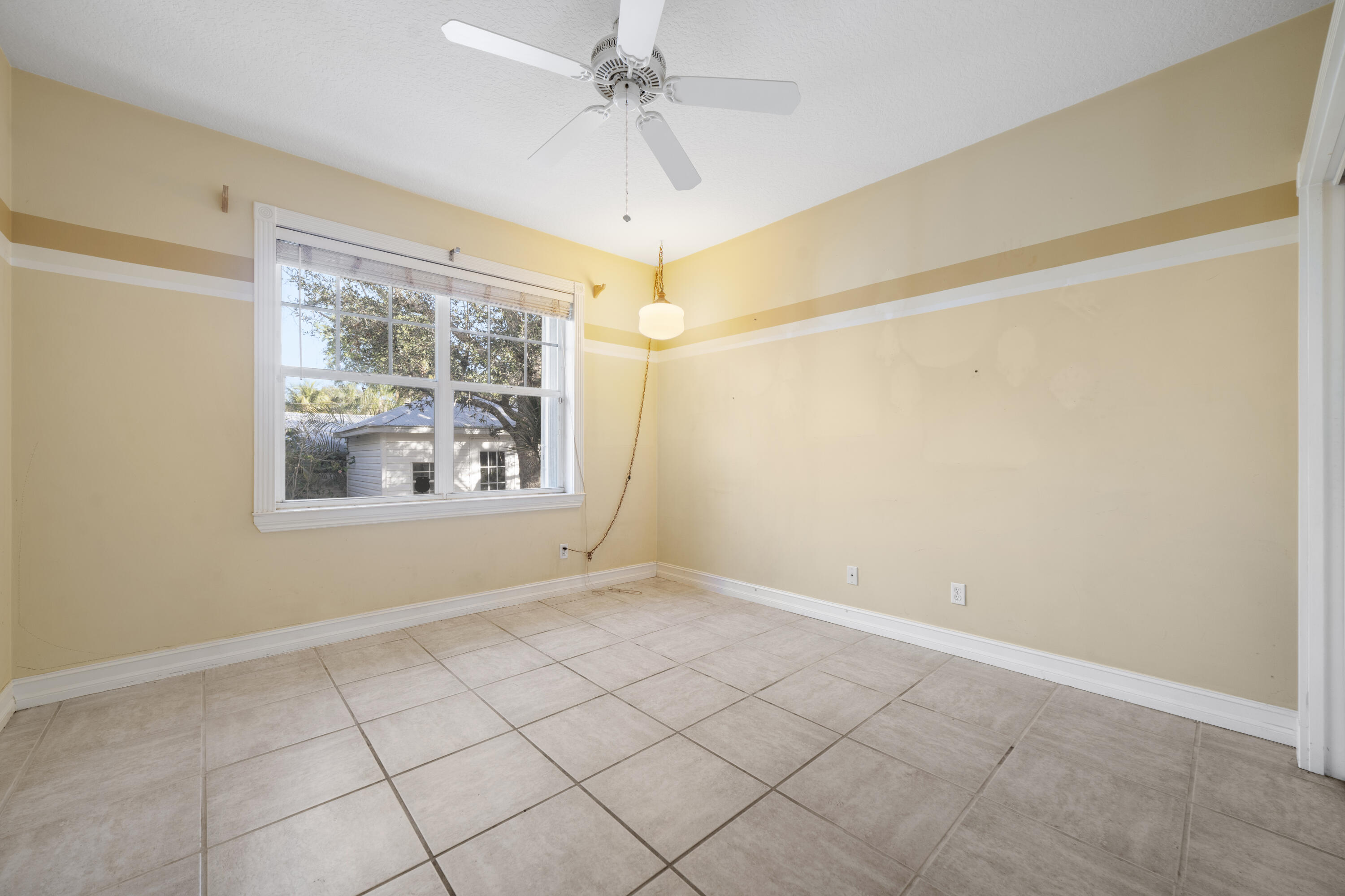 9355 SE Mercury Street