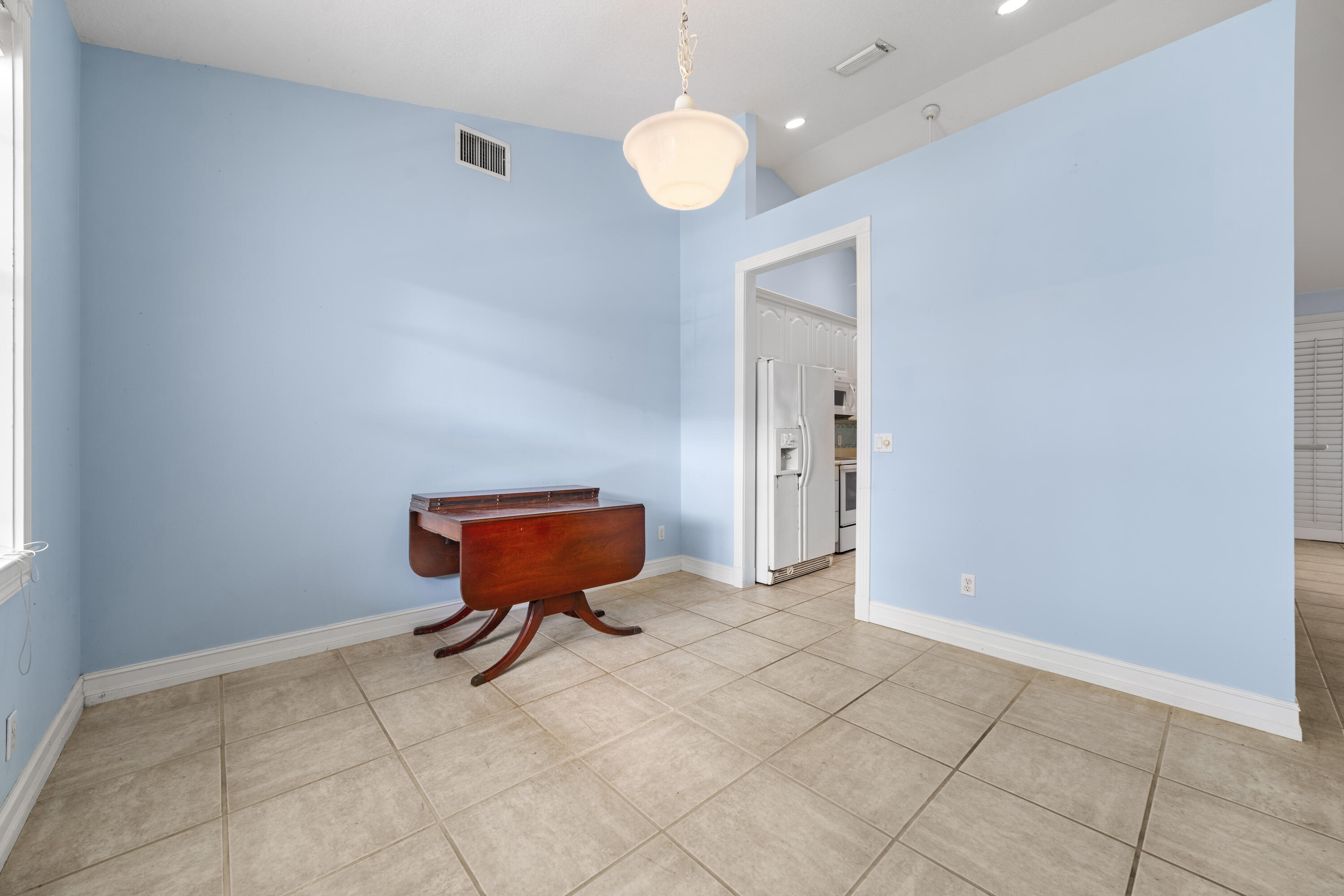 9355 SE Mercury Street