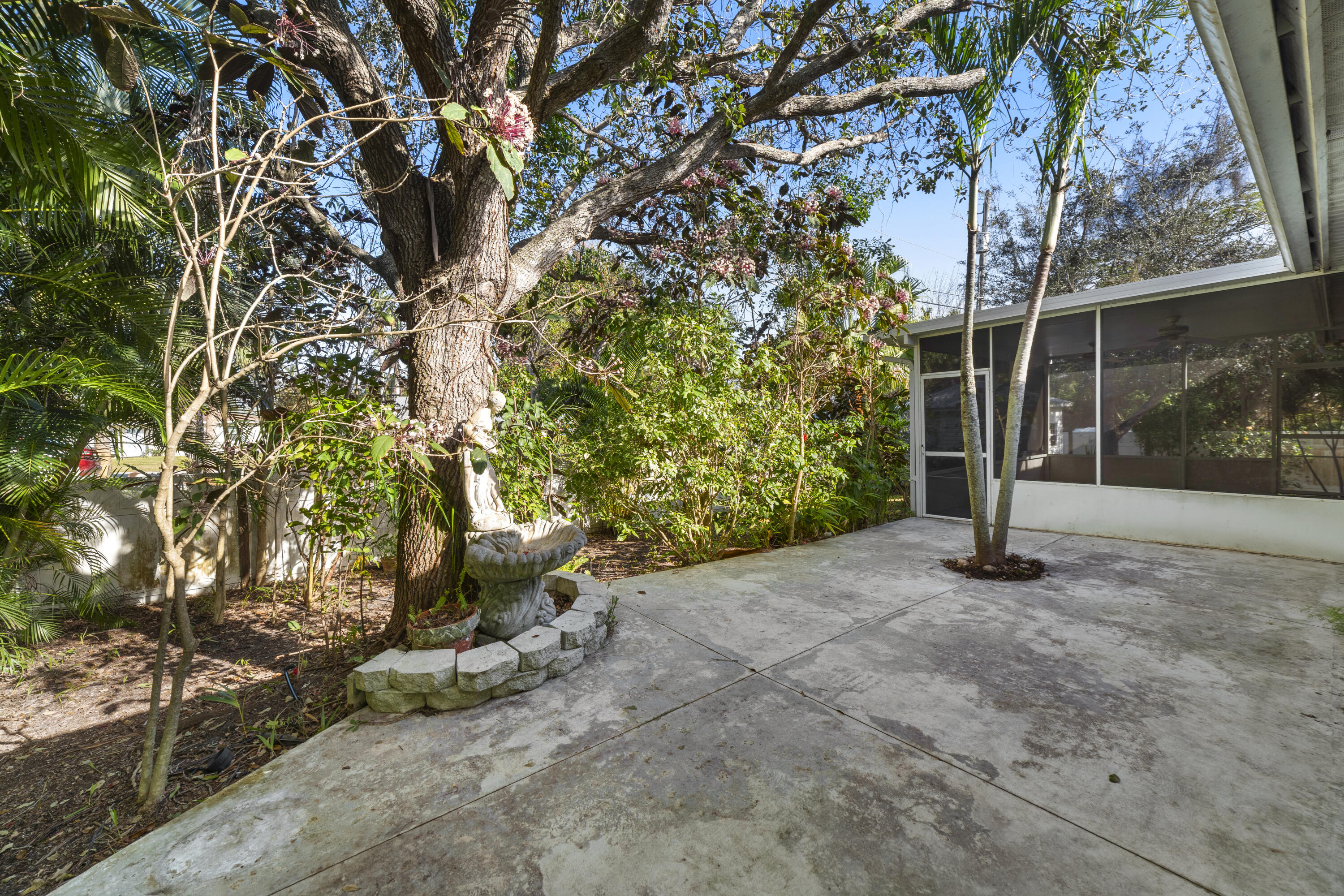 9355 SE Mercury Street