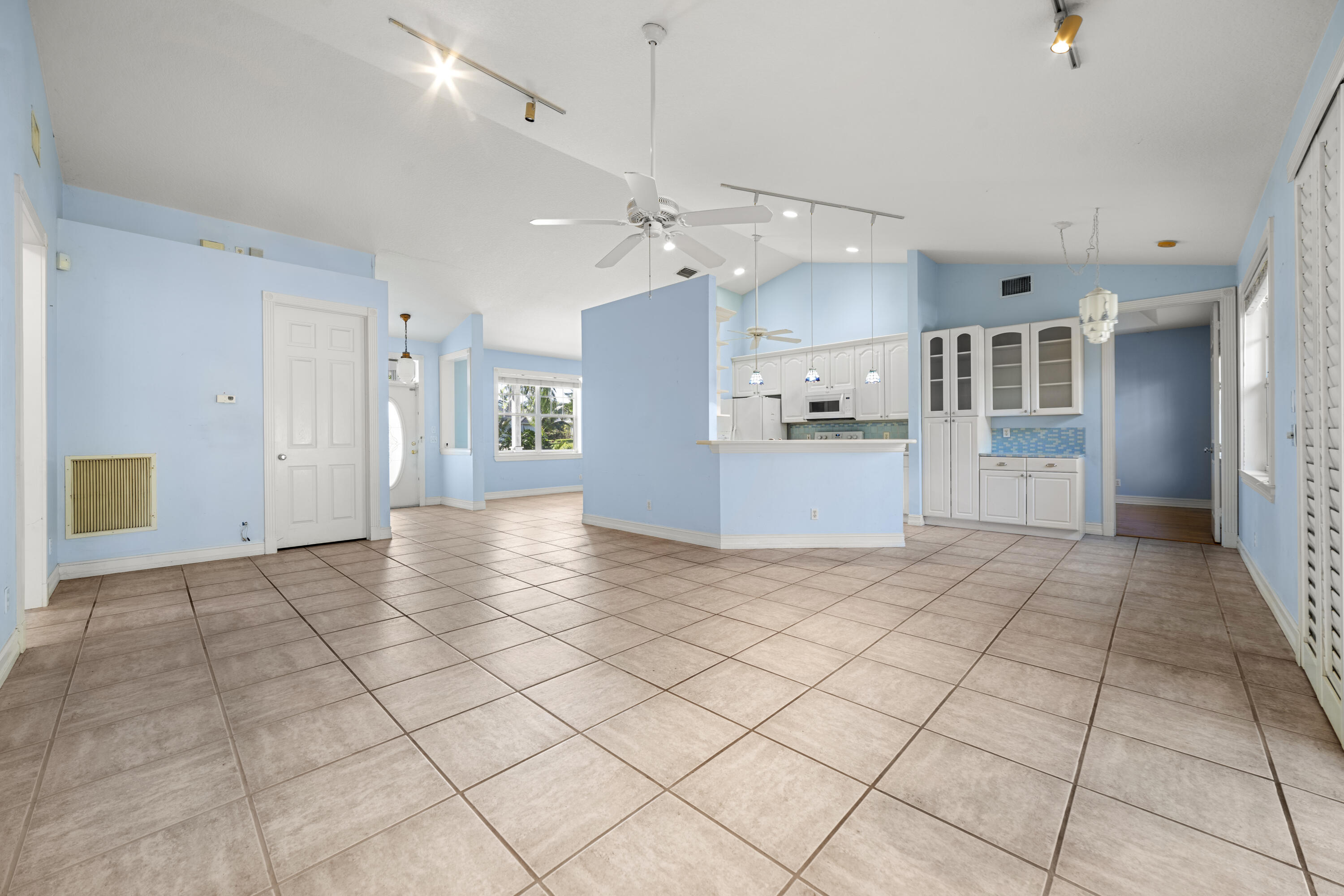 9355 SE Mercury Street