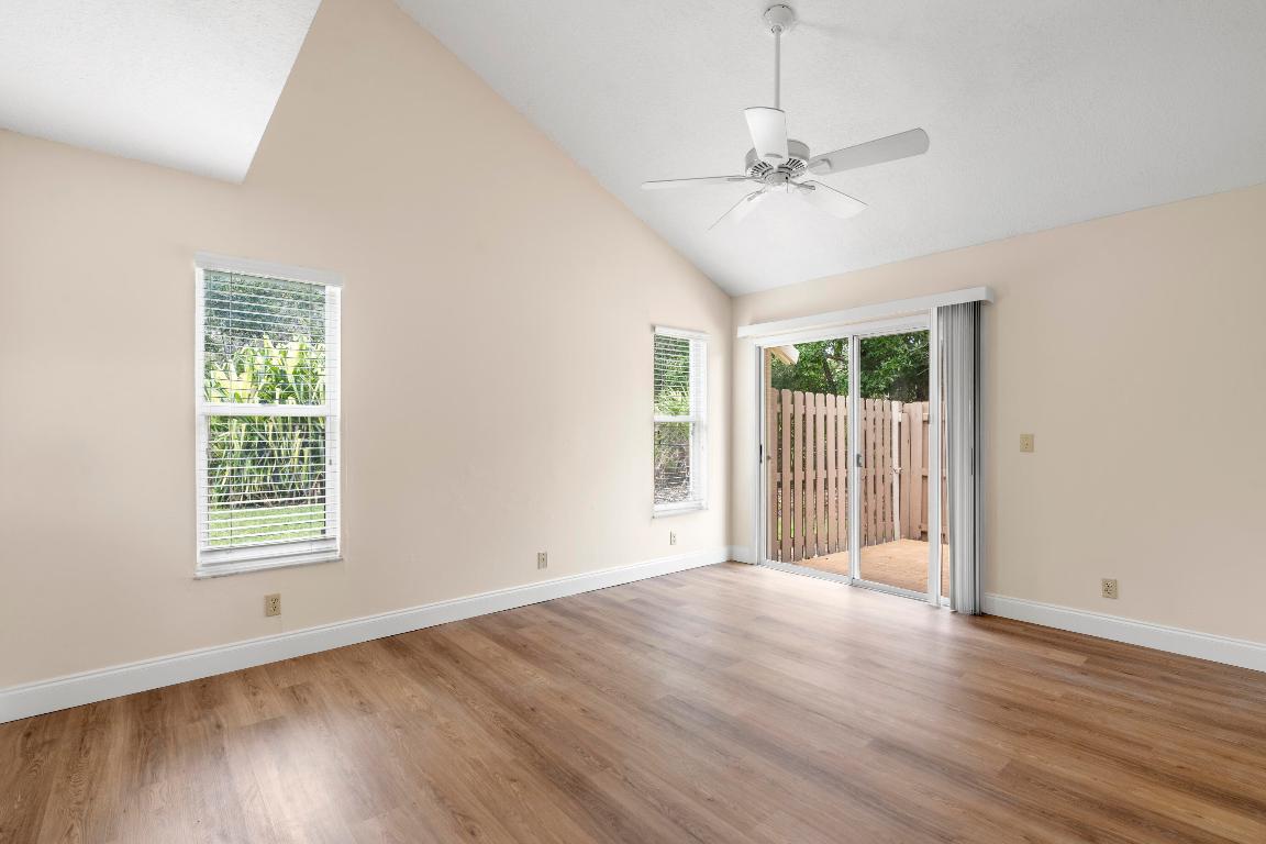 182 Maplecrest Circle