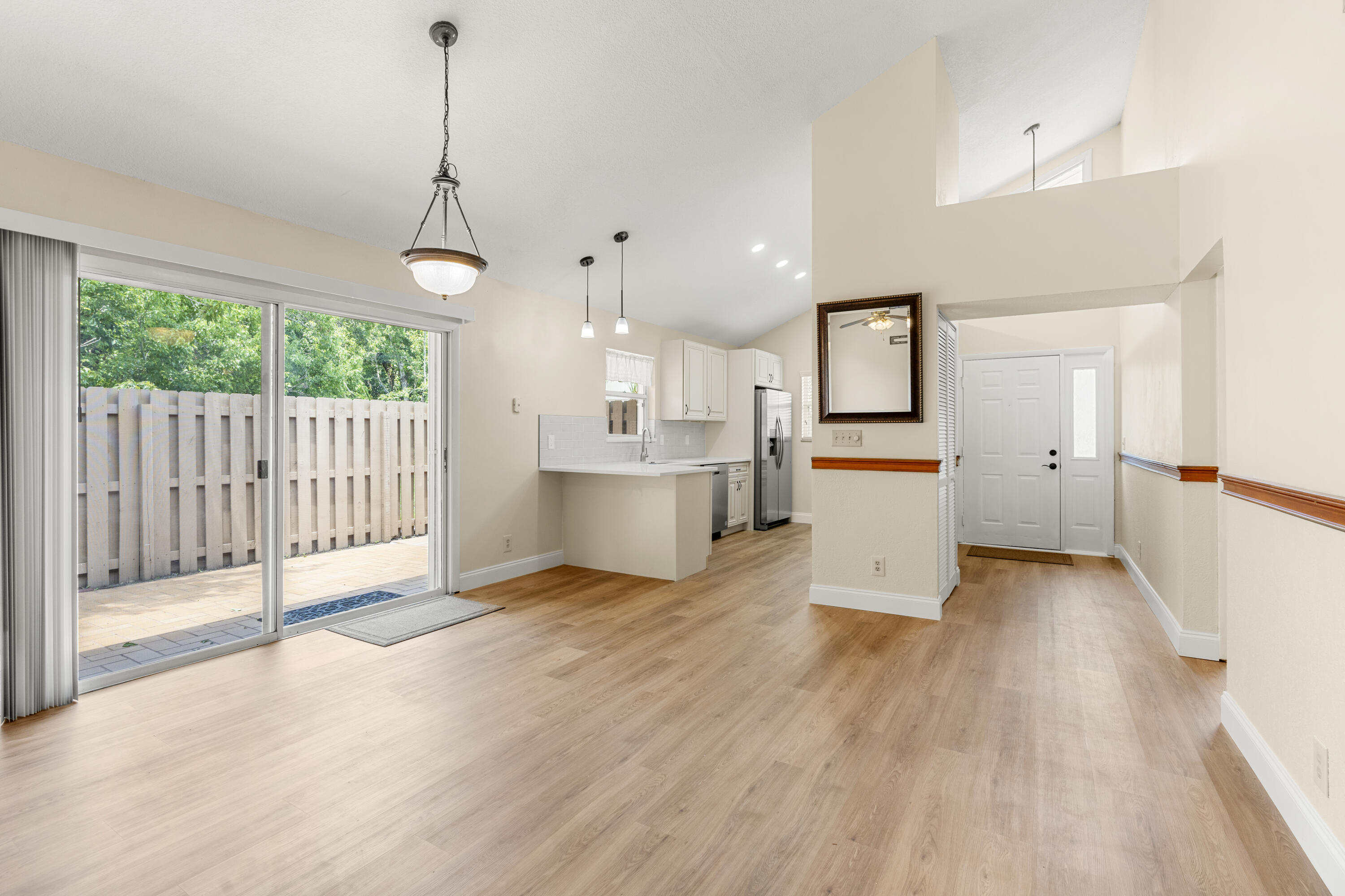 182 Maplecrest Circle