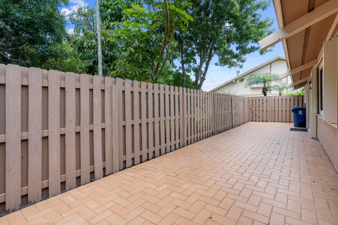 182 Maplecrest Circle