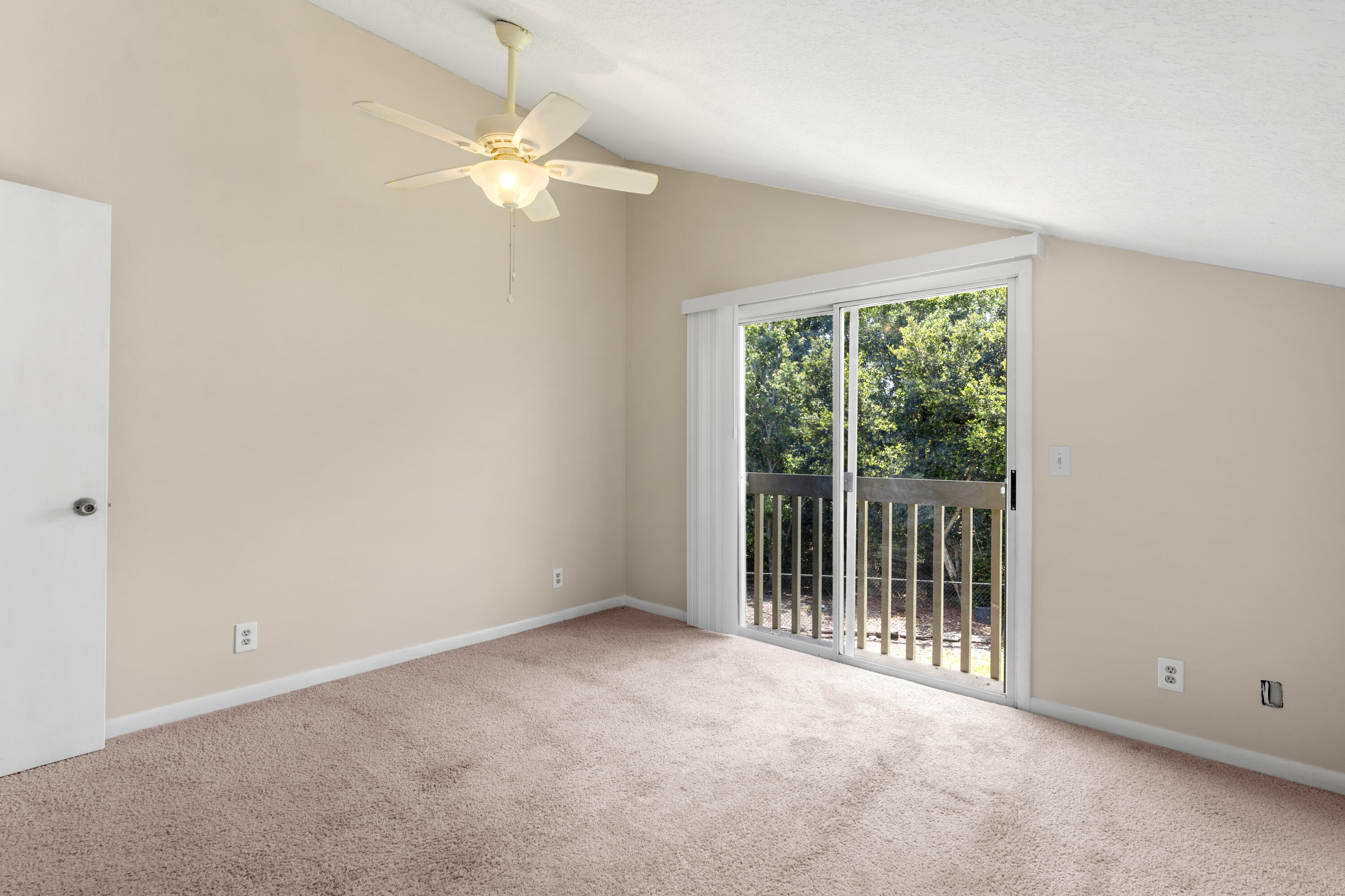 182 Maplecrest Circle
