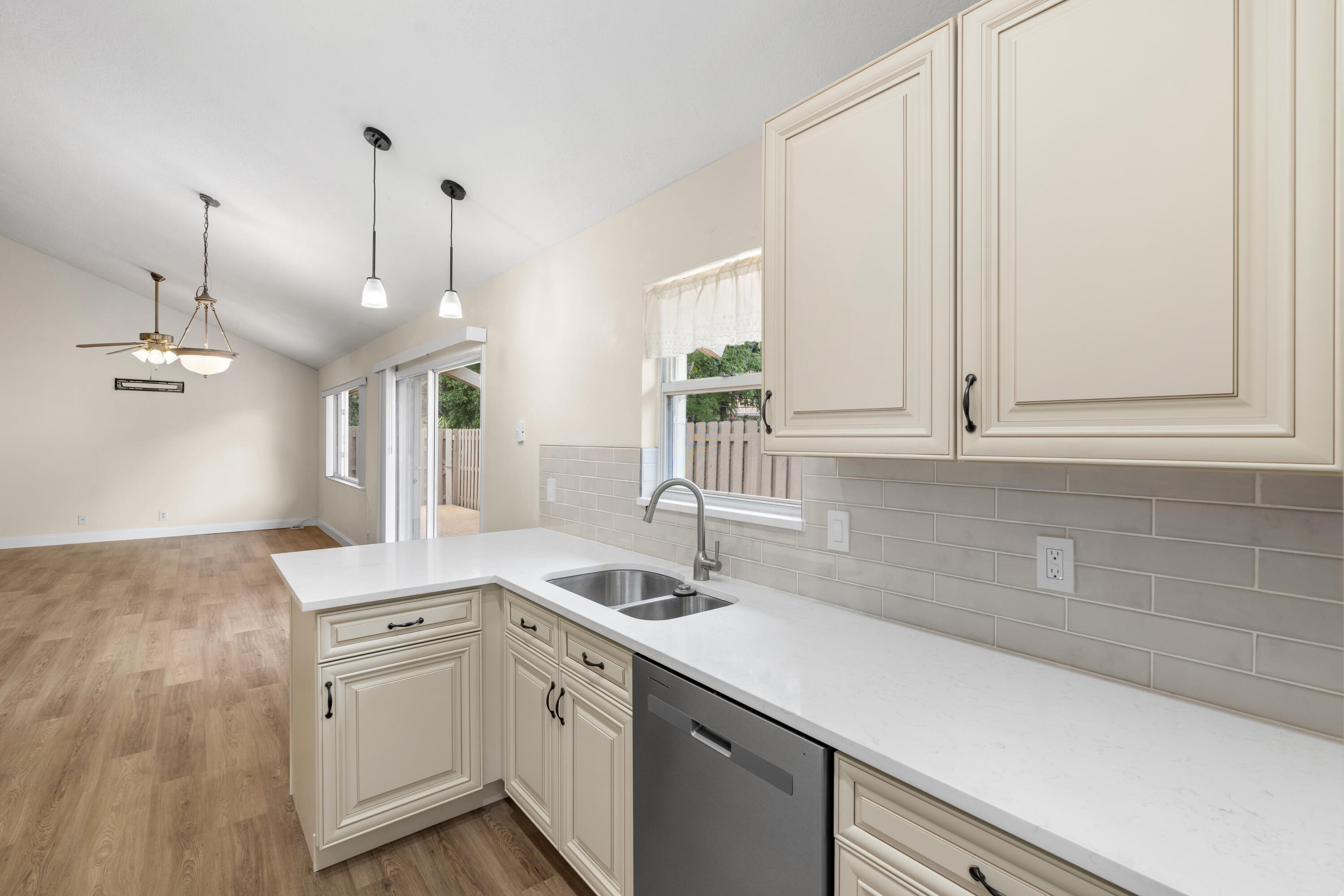 182 Maplecrest Circle