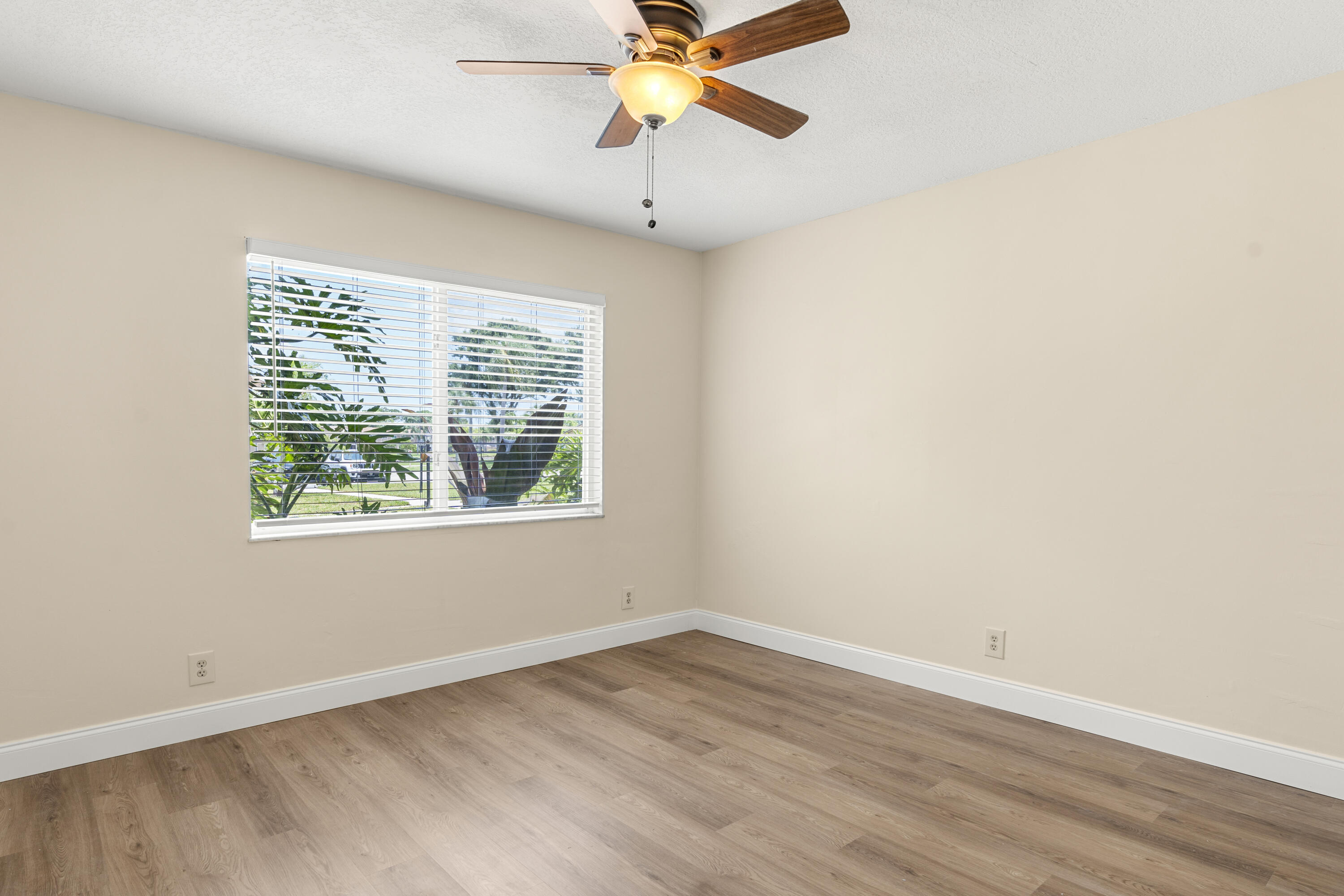 182 Maplecrest Circle