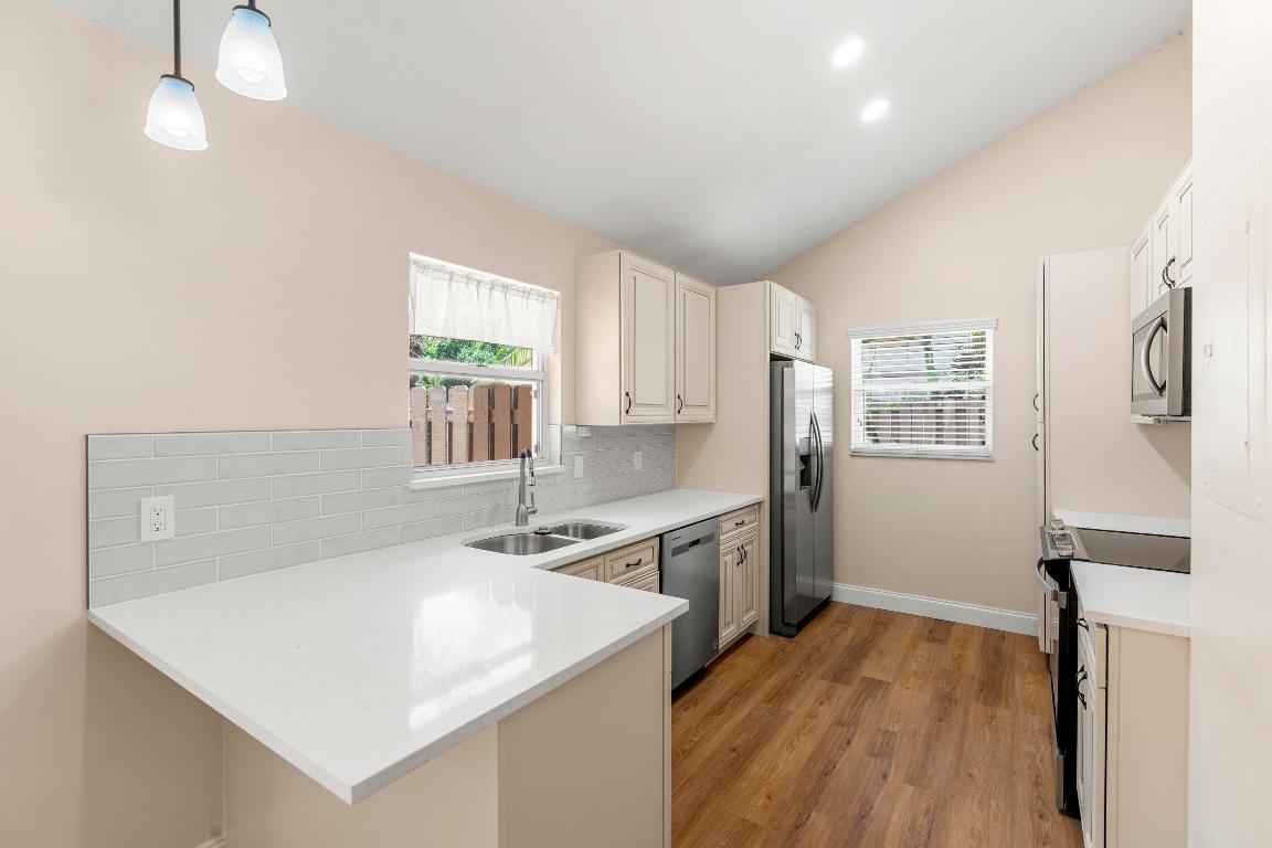 182 Maplecrest Circle