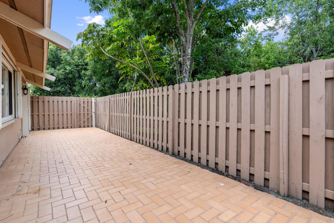 182 Maplecrest Circle