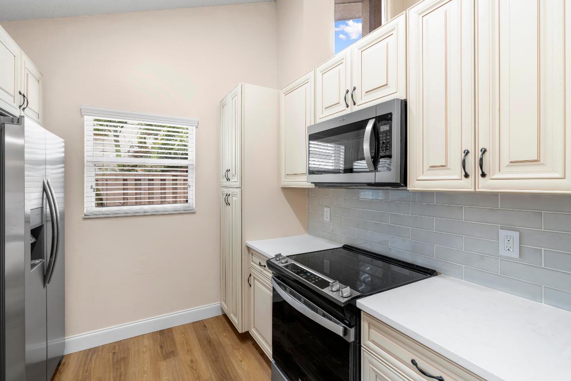 182 Maplecrest Circle