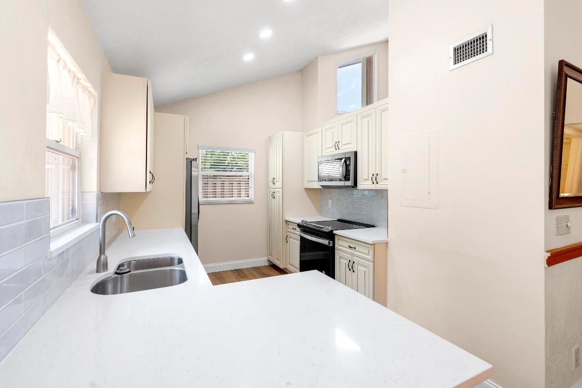 182 Maplecrest Circle