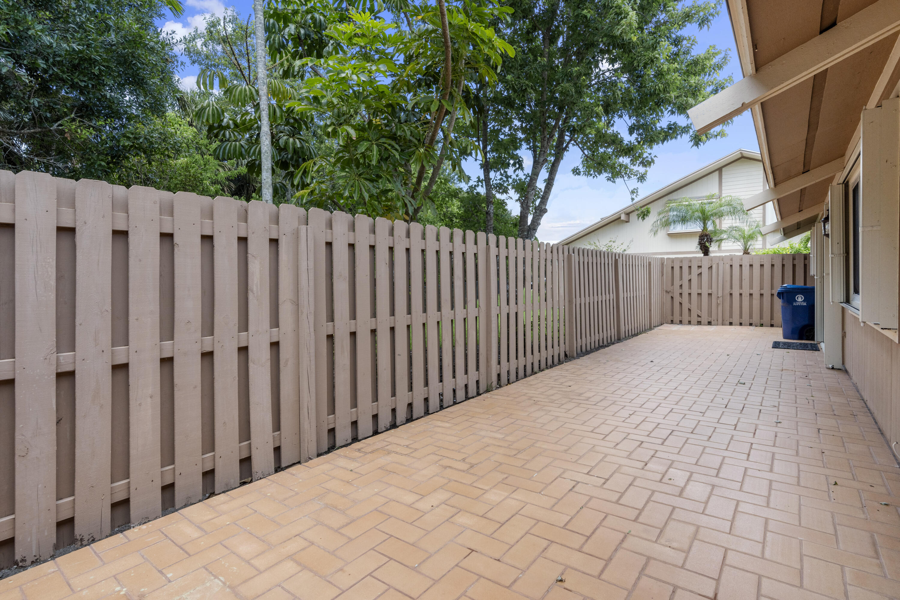 182 Maplecrest Circle