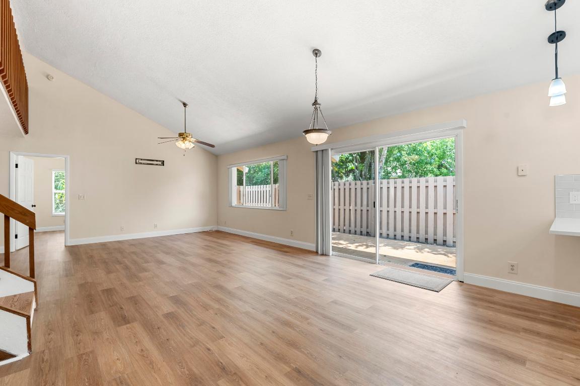 182 Maplecrest Circle