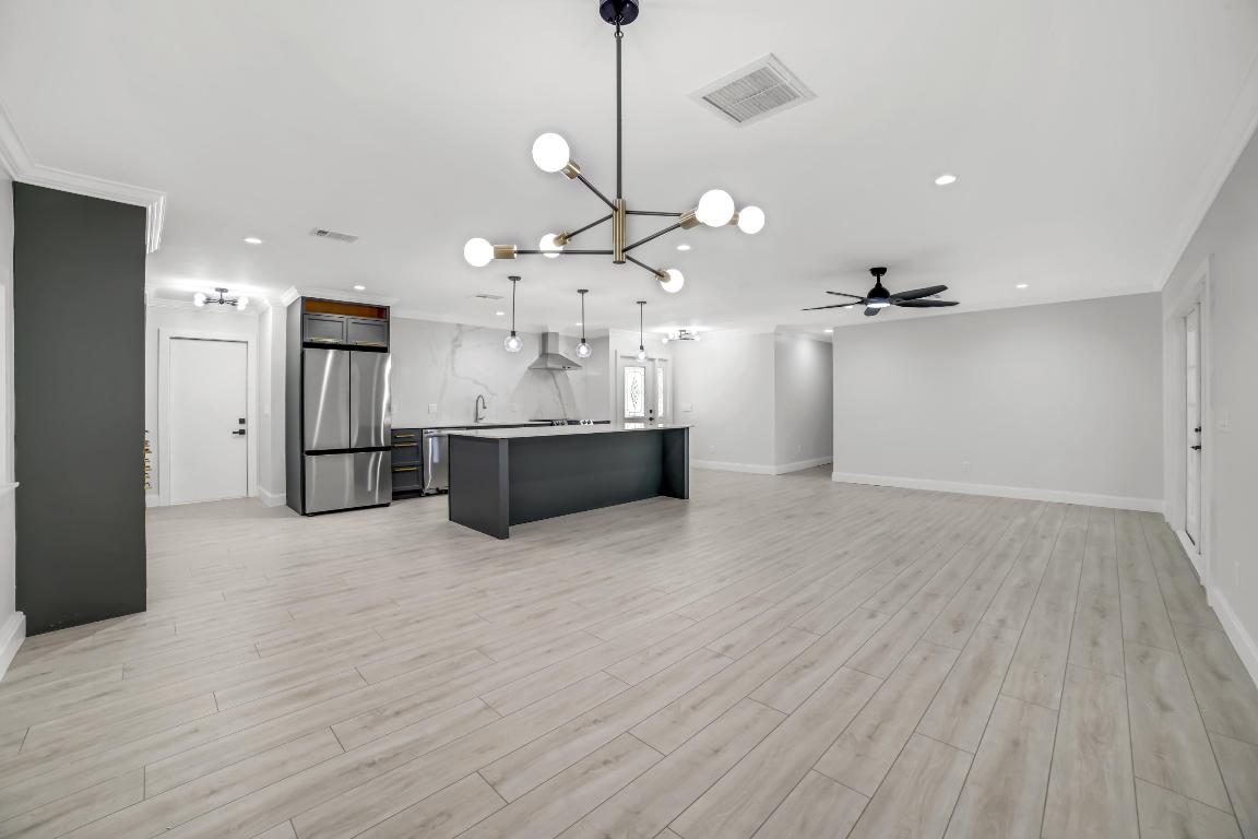 6309 SE Poinciana Lane