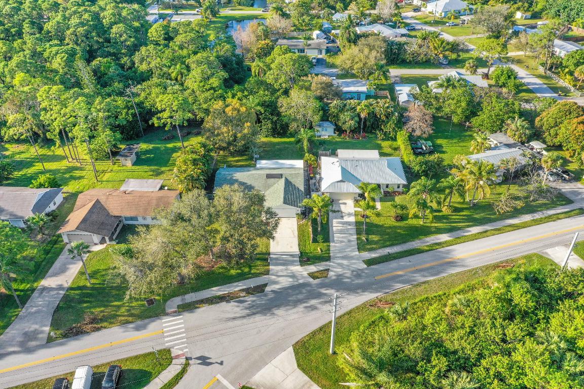 6309 SE Poinciana Lane