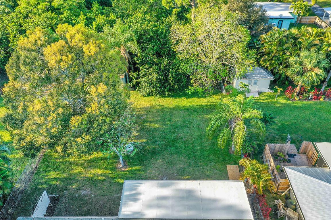 6309 SE Poinciana Lane