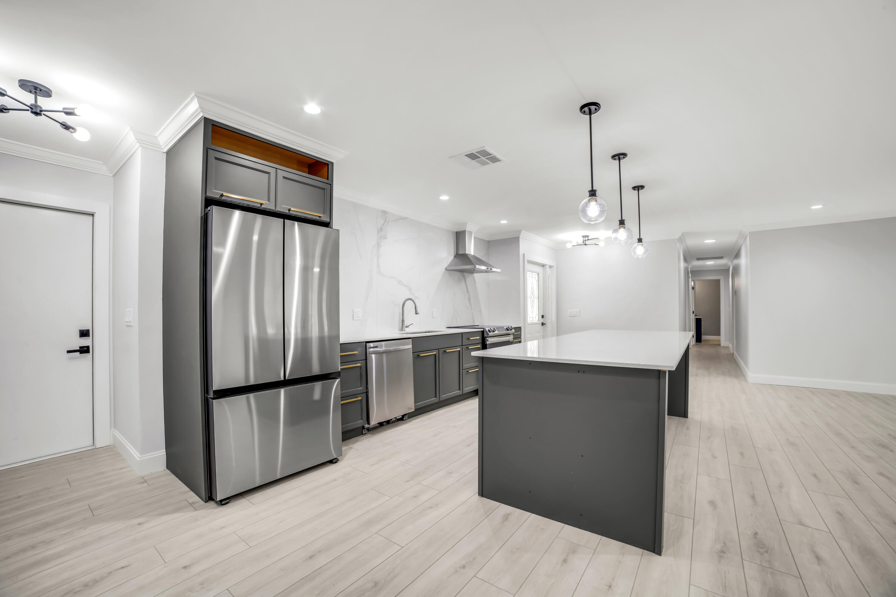 6309 SE Poinciana Lane