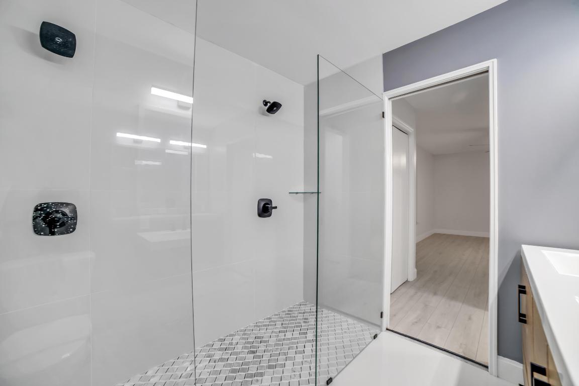 6309 SE Poinciana Lane