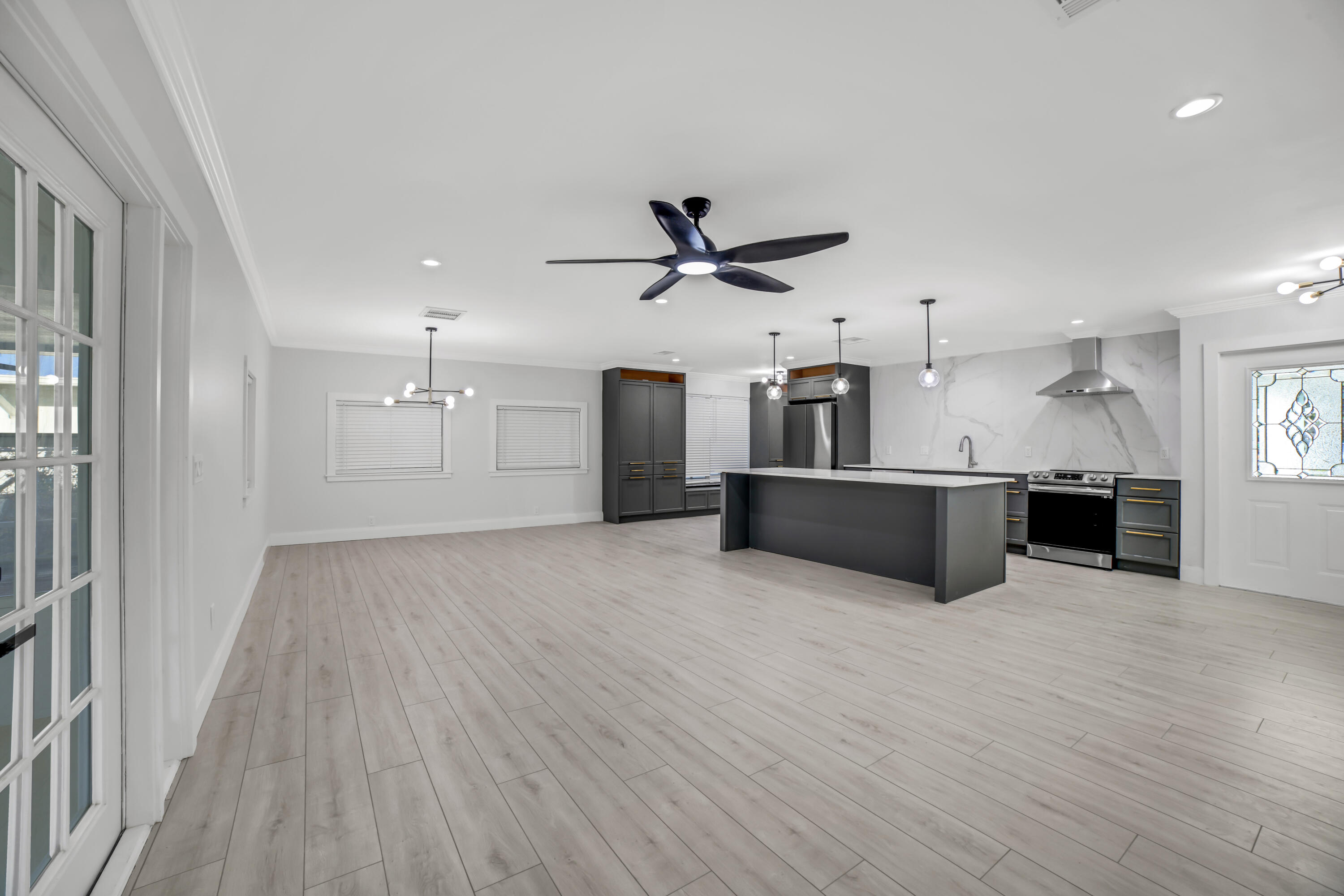 6309 SE Poinciana Lane