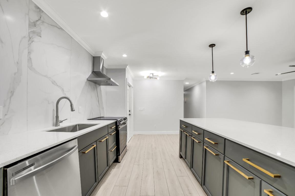 6309 SE Poinciana Lane