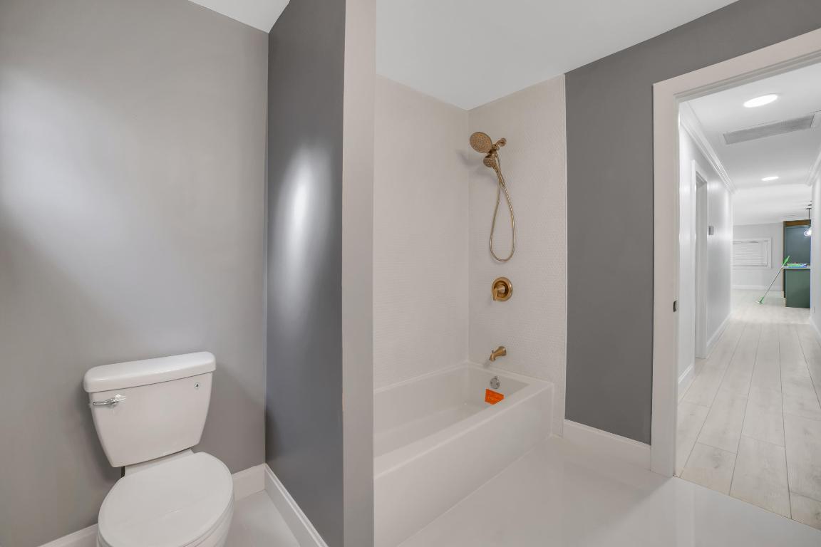 6309 SE Poinciana Lane