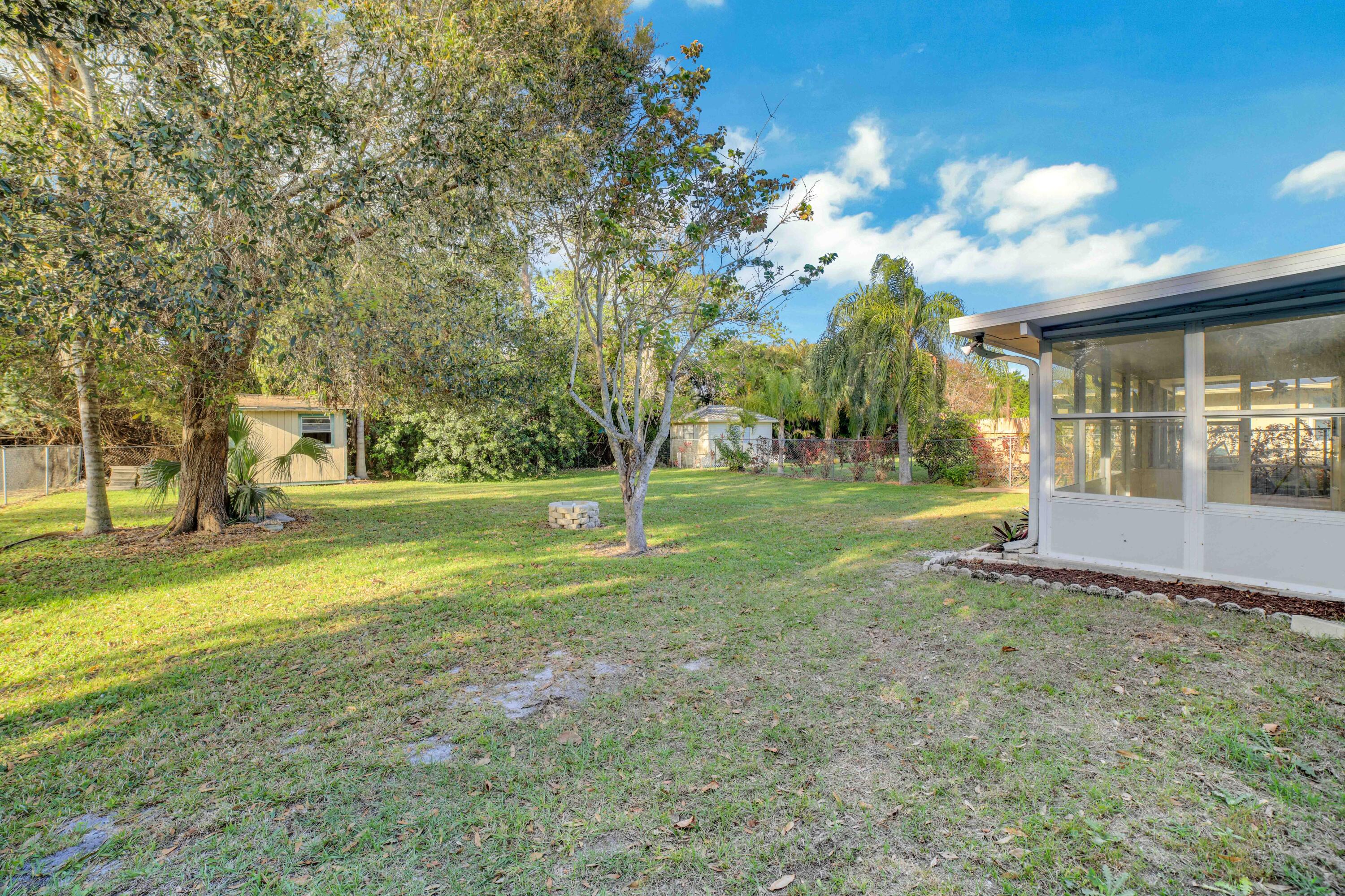 6309 SE Poinciana Lane