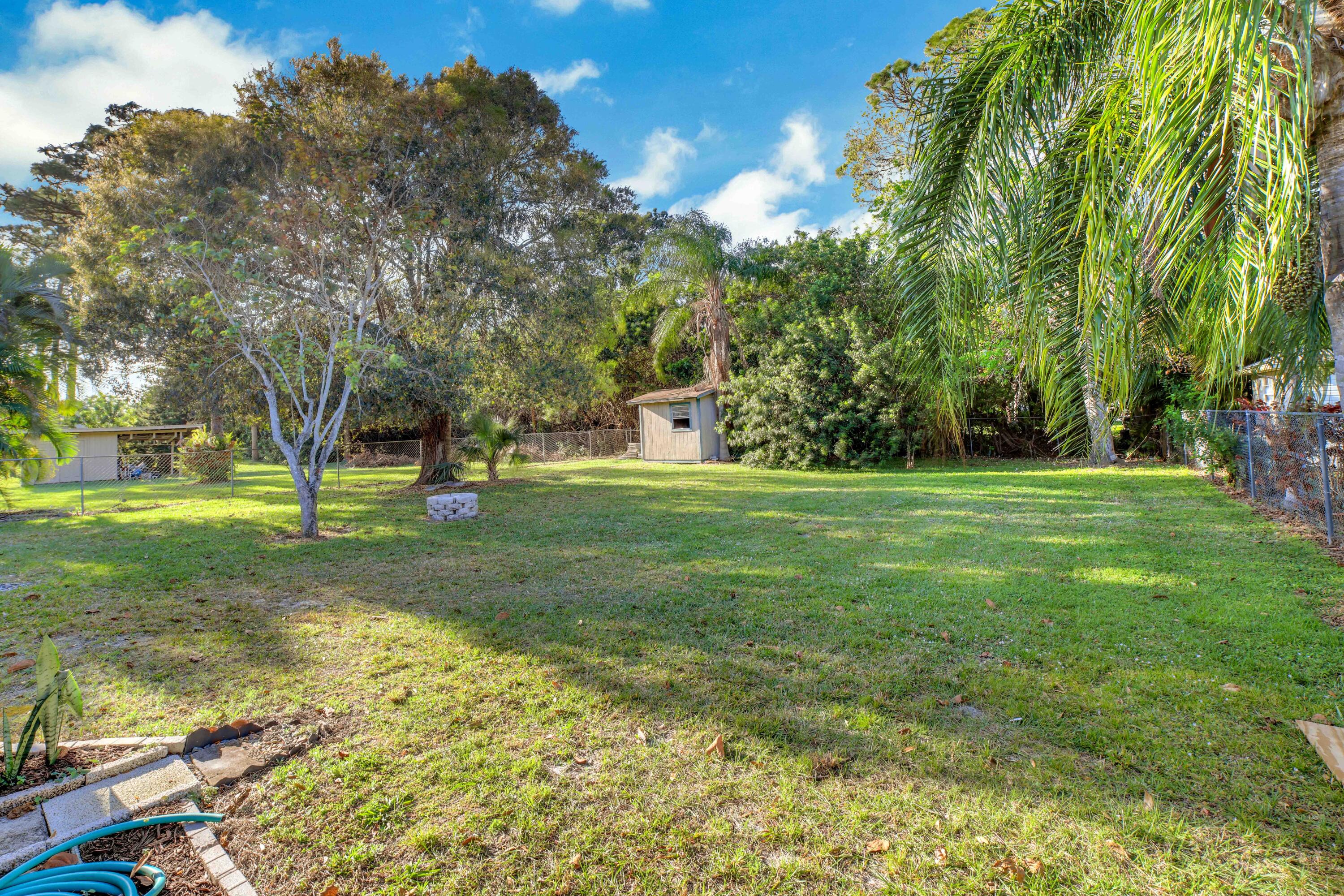 6309 SE Poinciana Lane