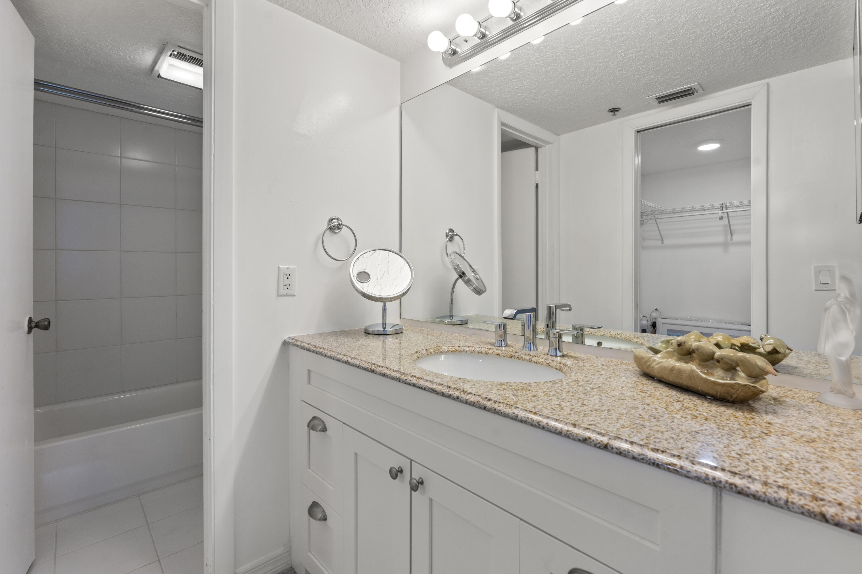 950 S Kanner Highway E9