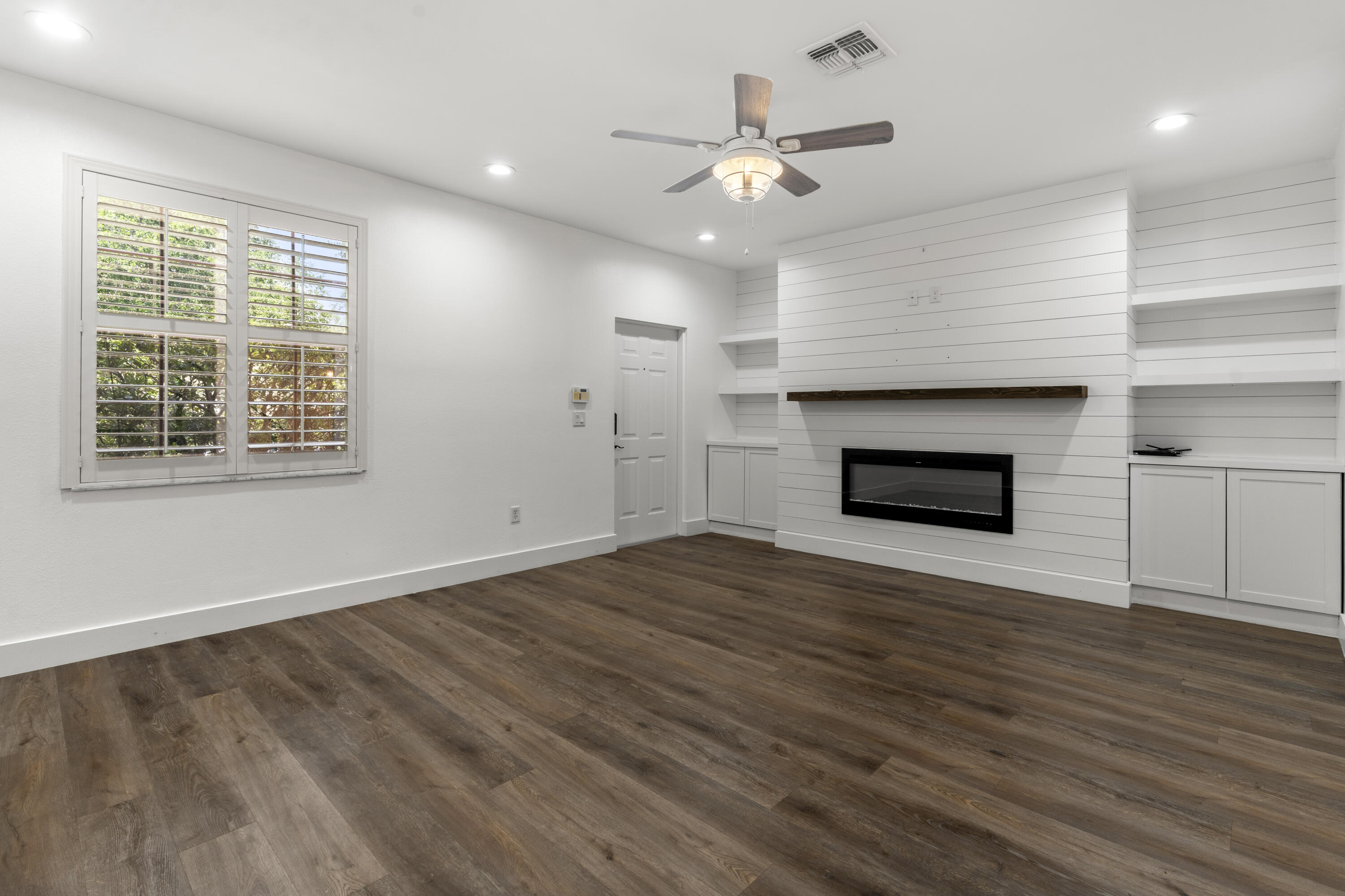 1976 SE High Springs Drive