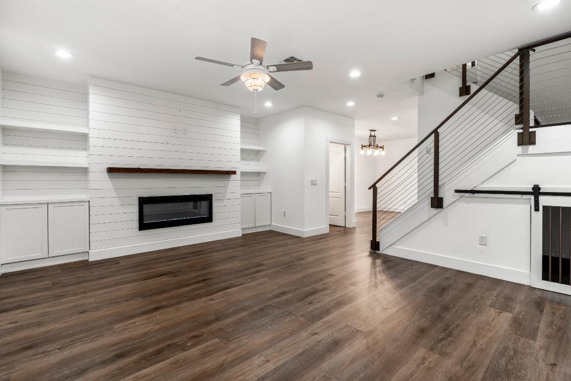 1976 SE High Springs Drive