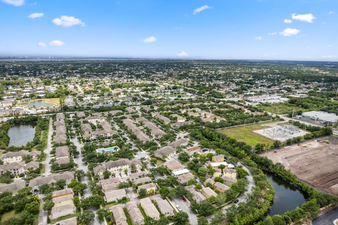 1976 SE High Springs Drive