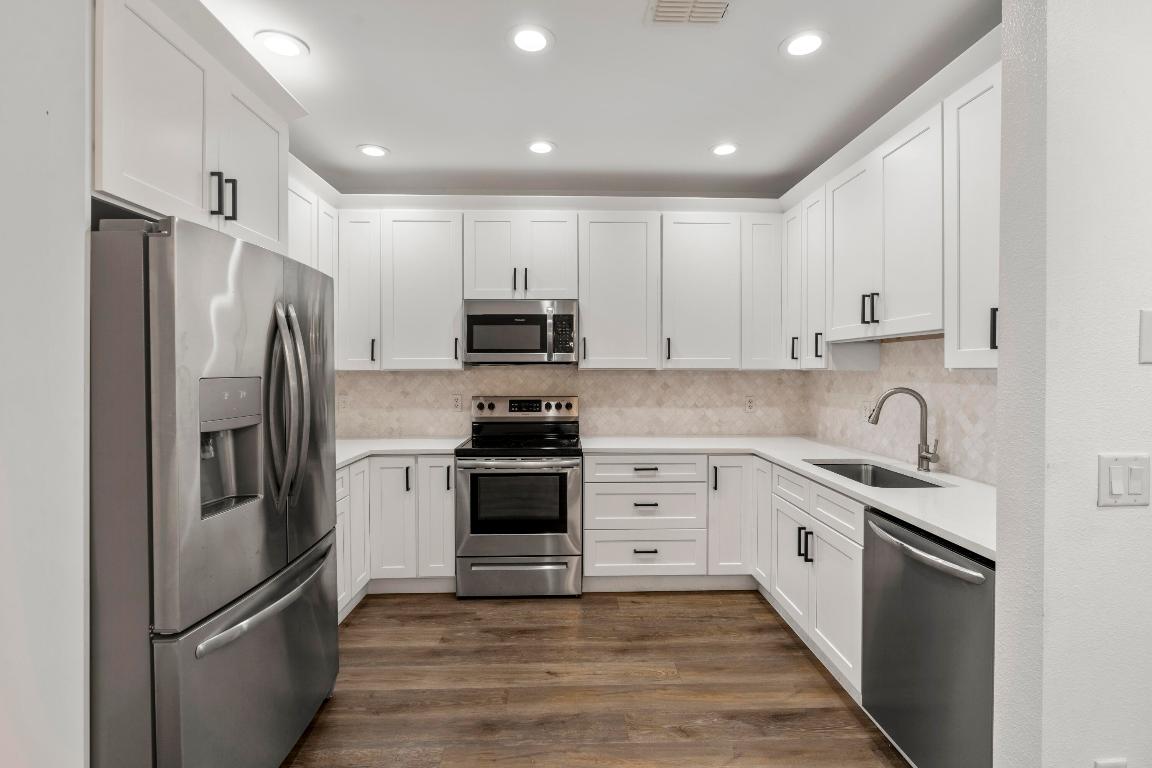 1976 SE High Springs Drive