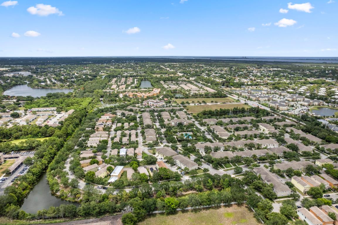 1976 SE High Springs Drive