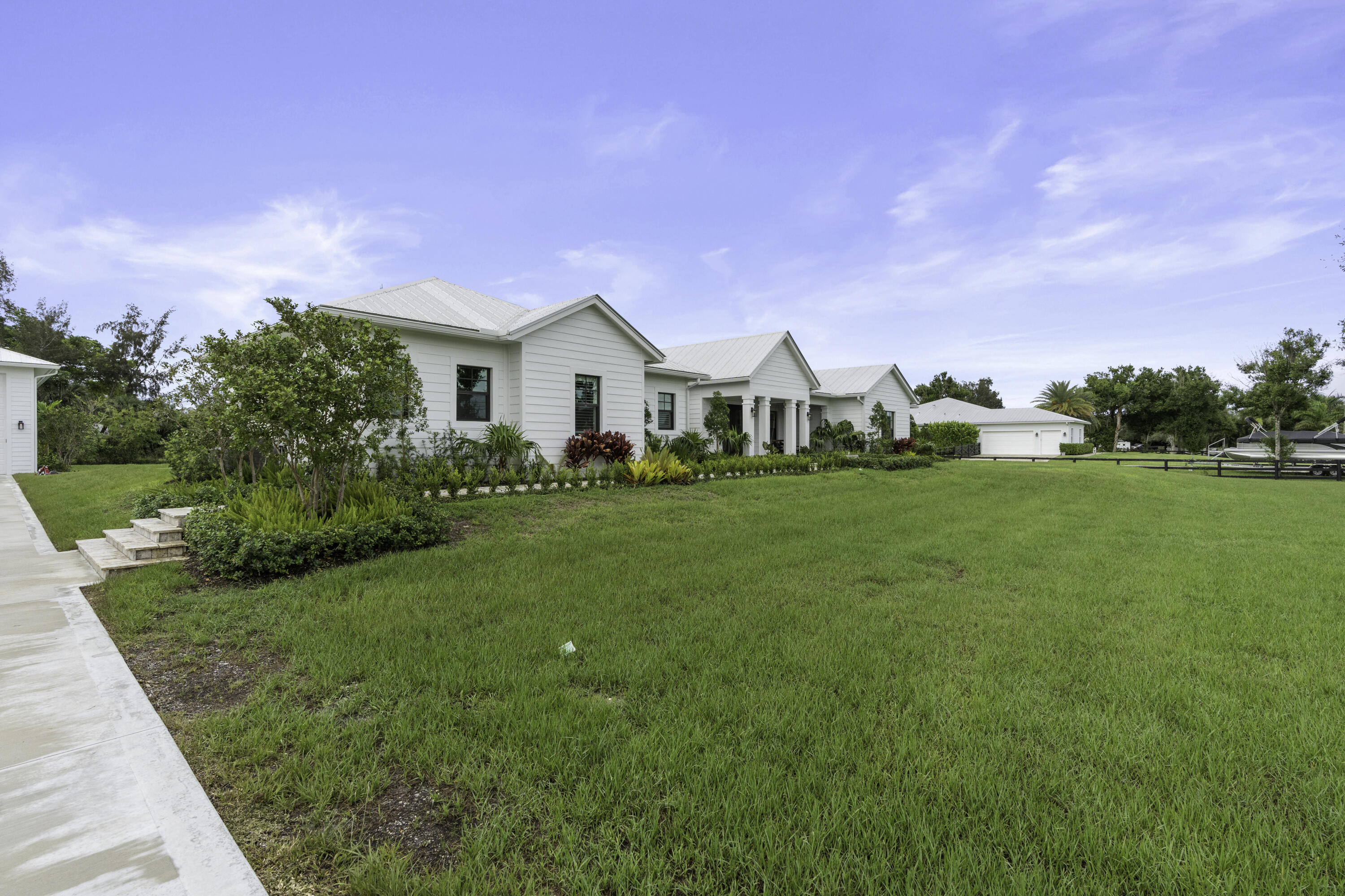 9339 154th Road N