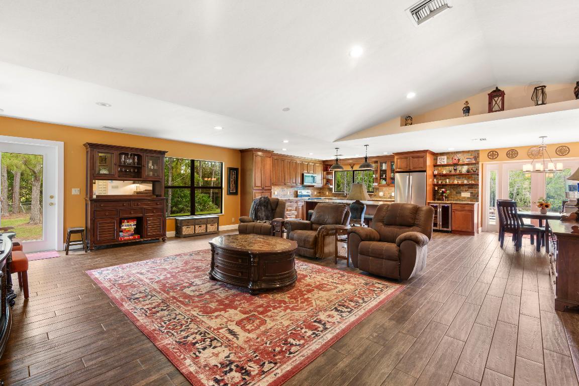 13759 159th Street N