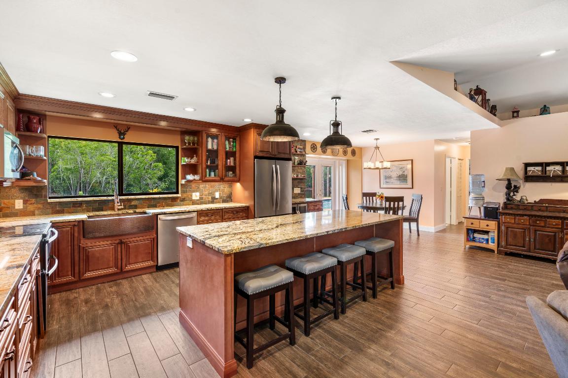 13759 159th Street N