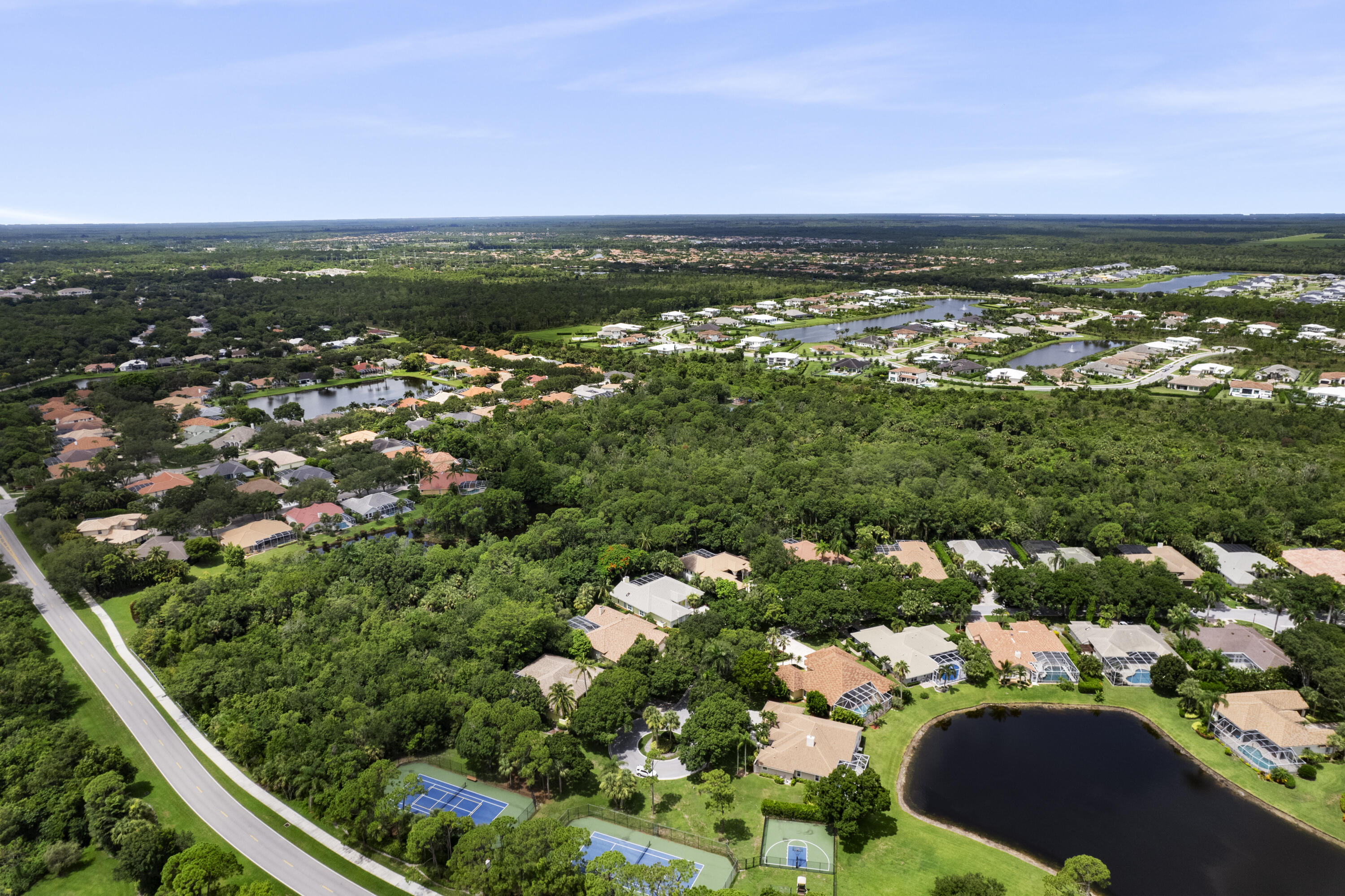 136 N River Drive W