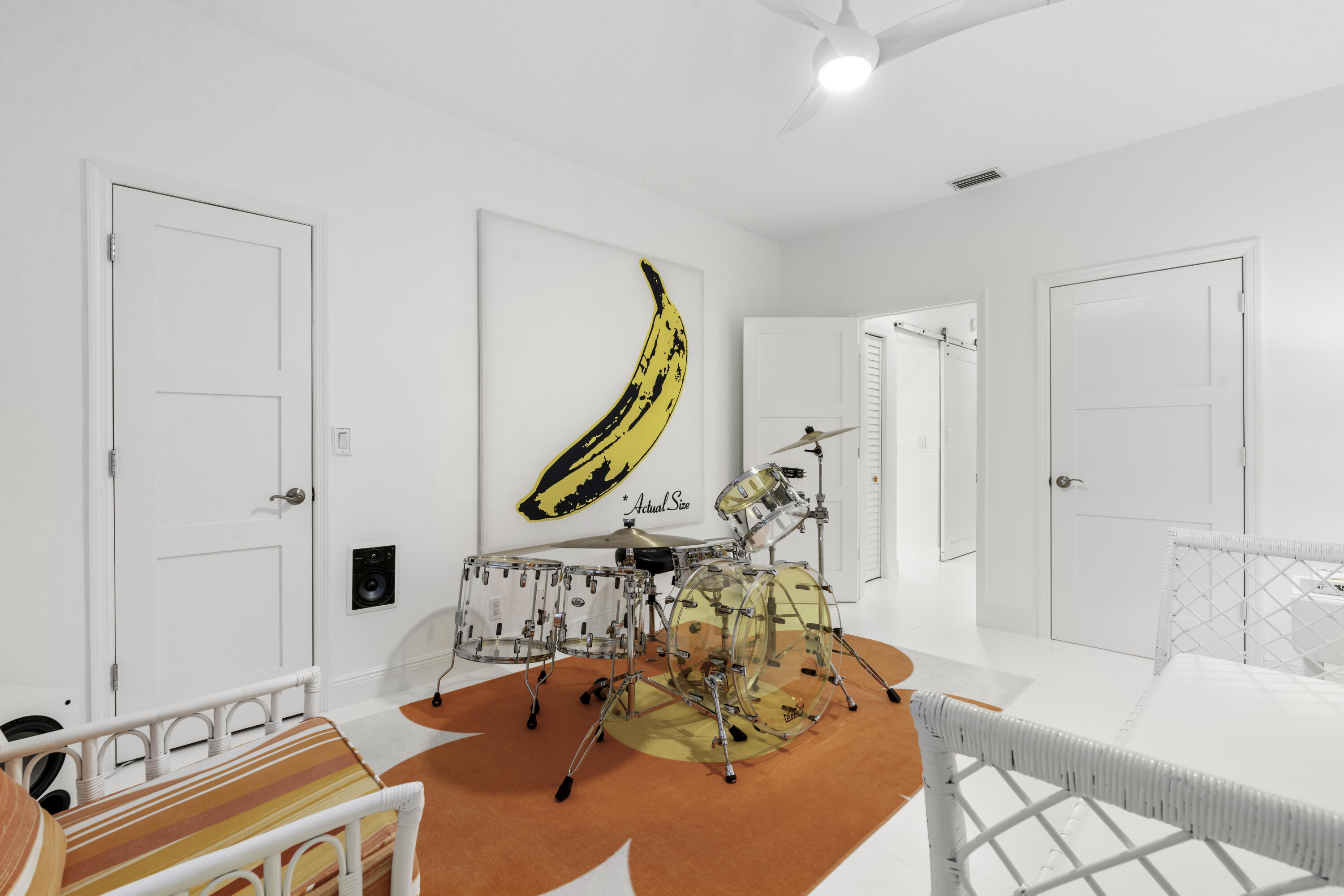 136 N River Drive W
