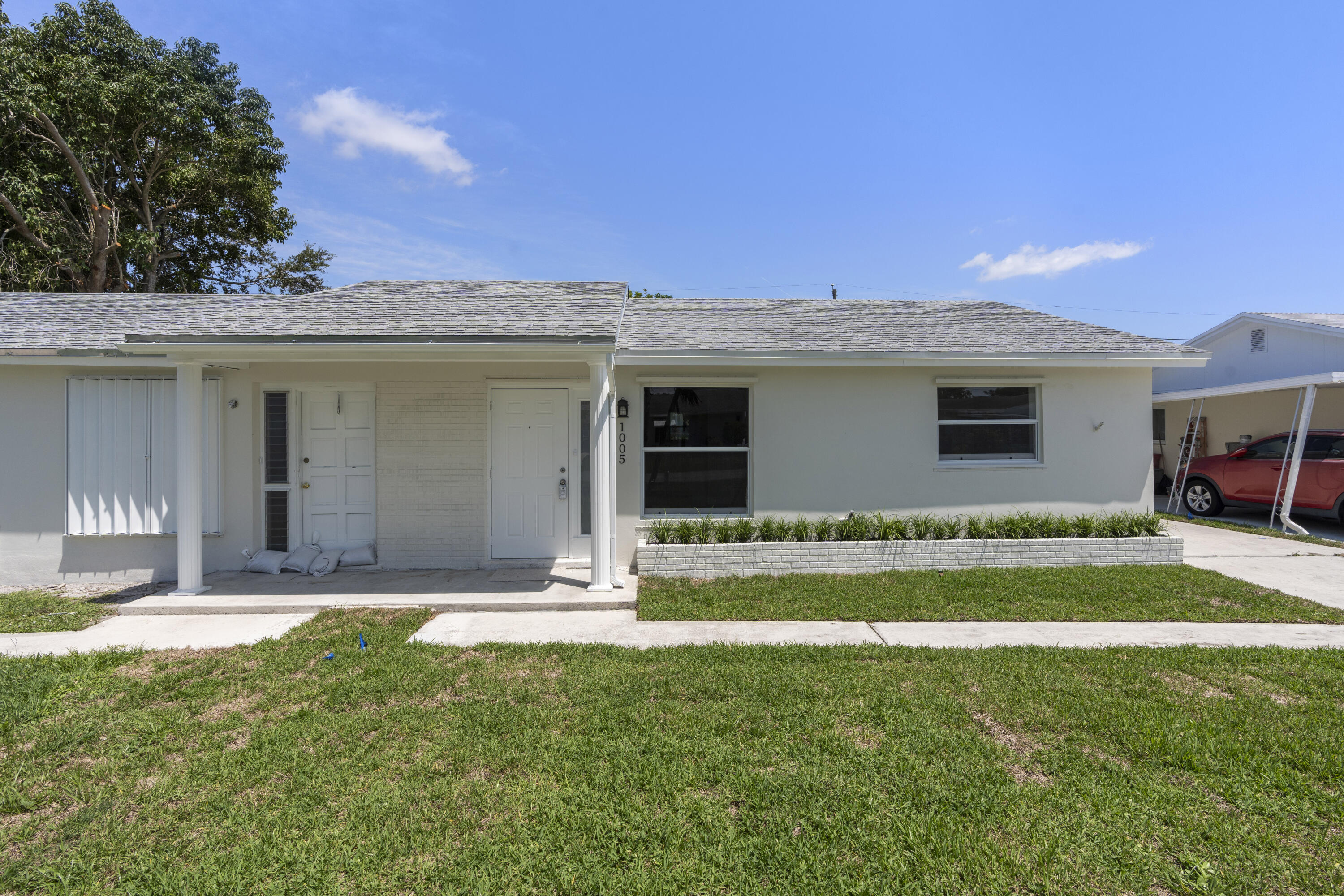 1005 Riverwood Lane