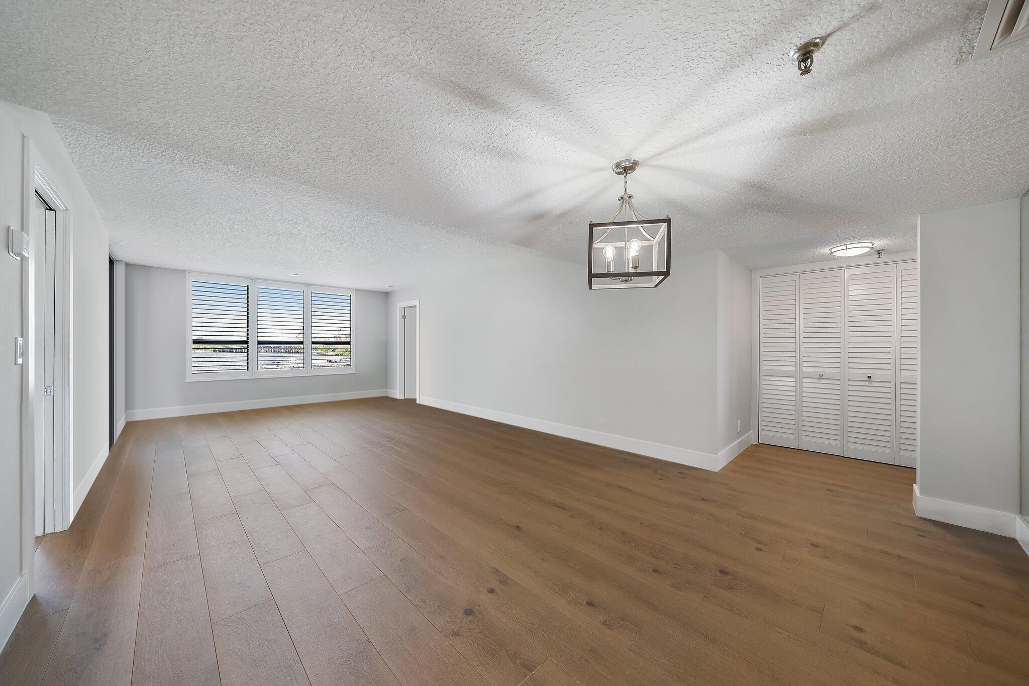 1748 Cove Drive 322