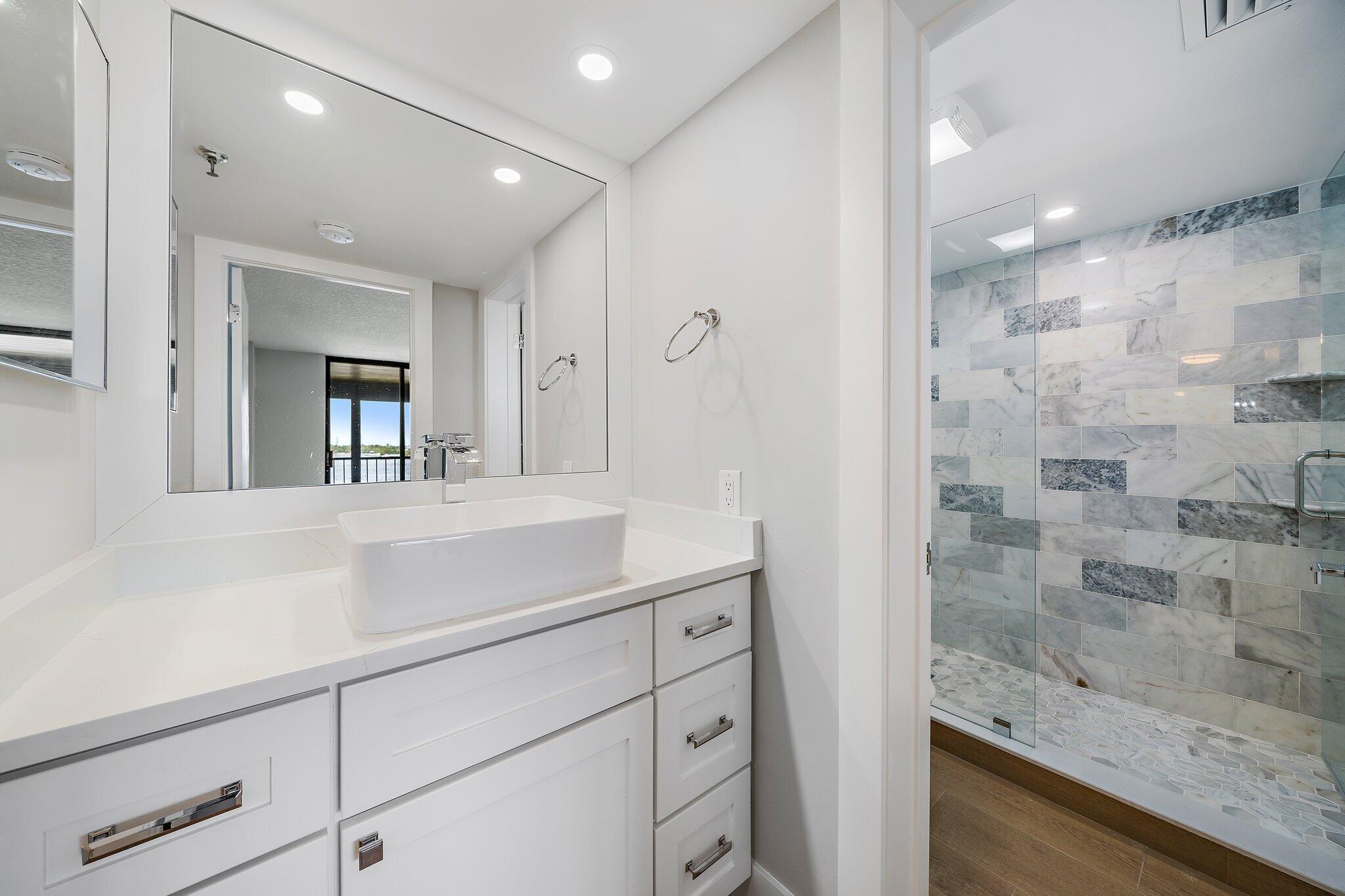 1748 Cove Drive 322