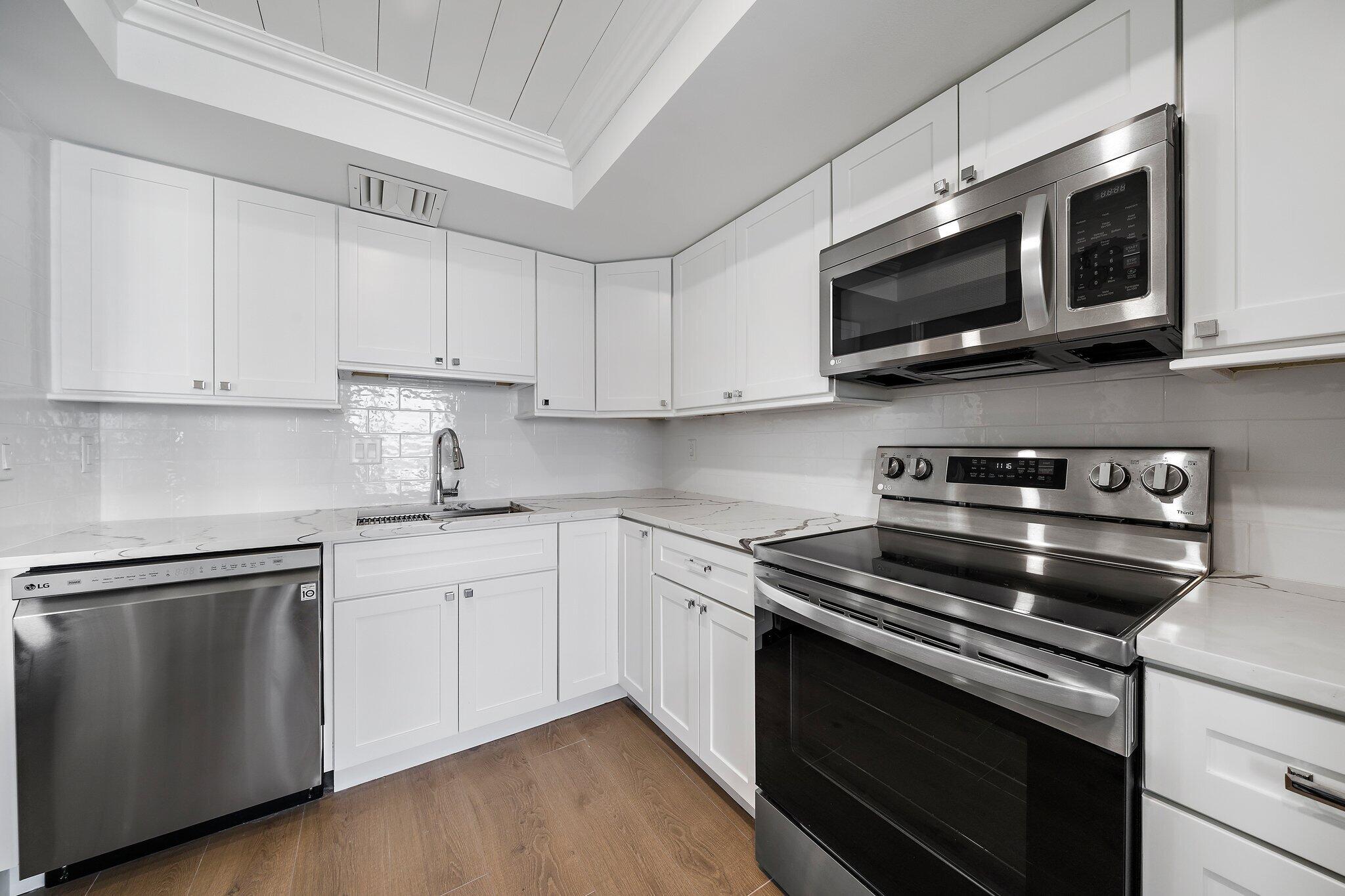 1748 Cove Drive 322