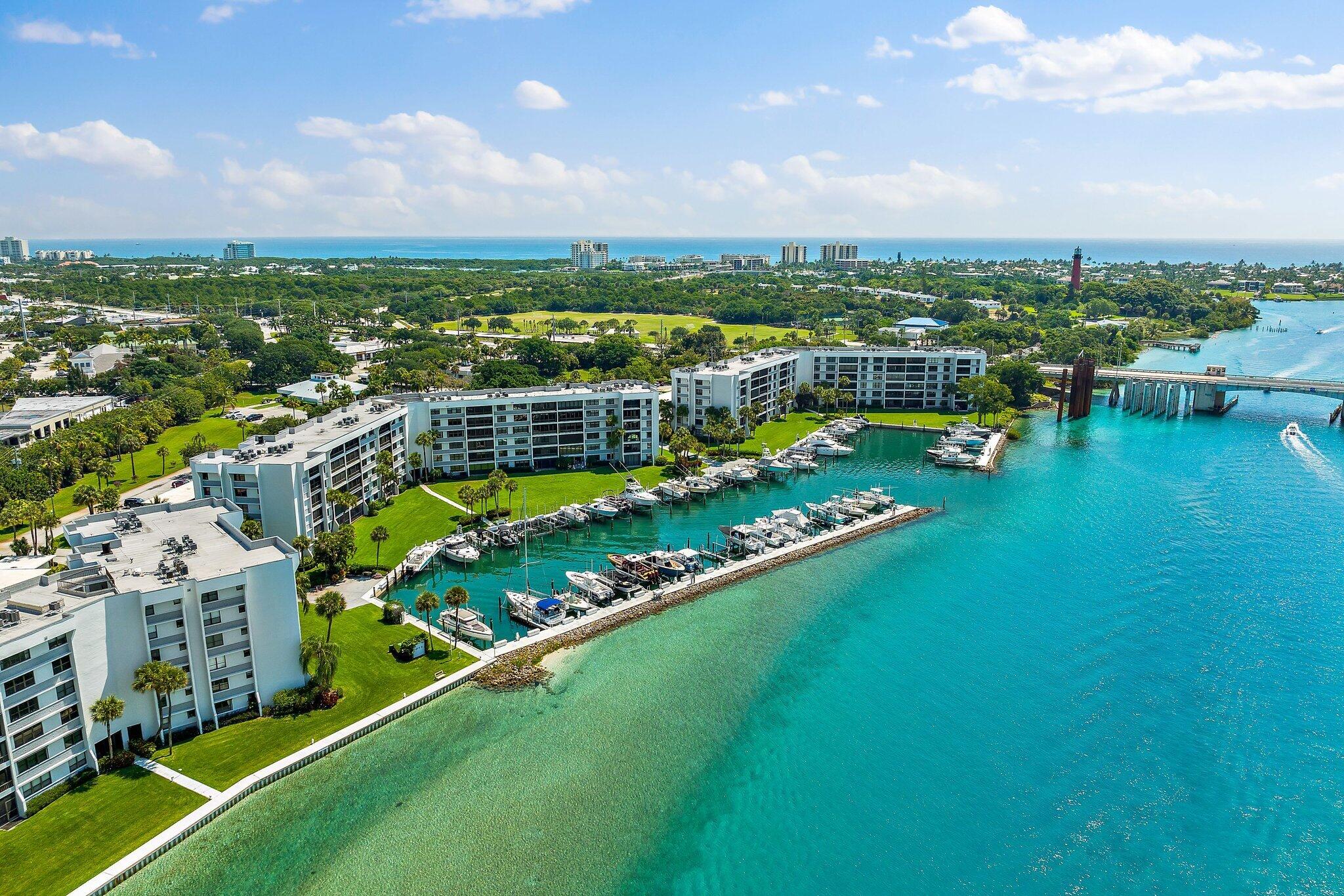 1748 Cove Drive 322