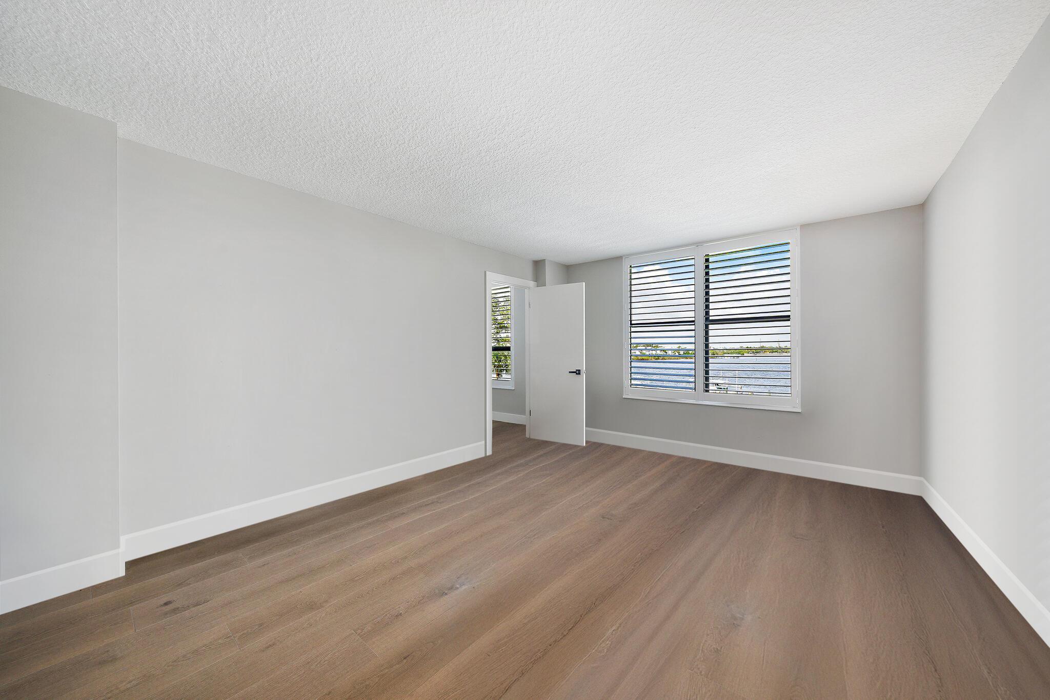 1748 Cove Drive 322