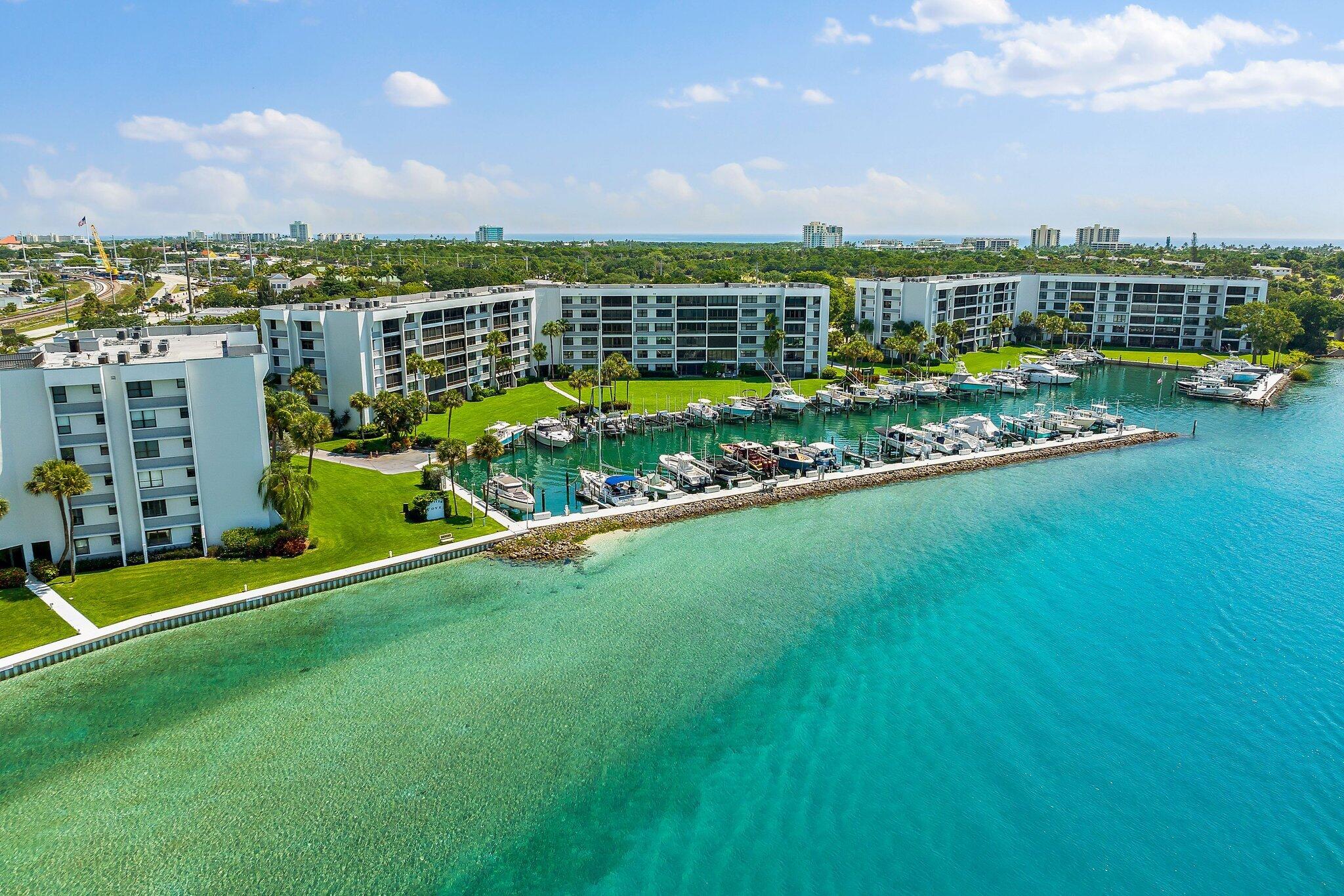 1748 Cove Drive 322