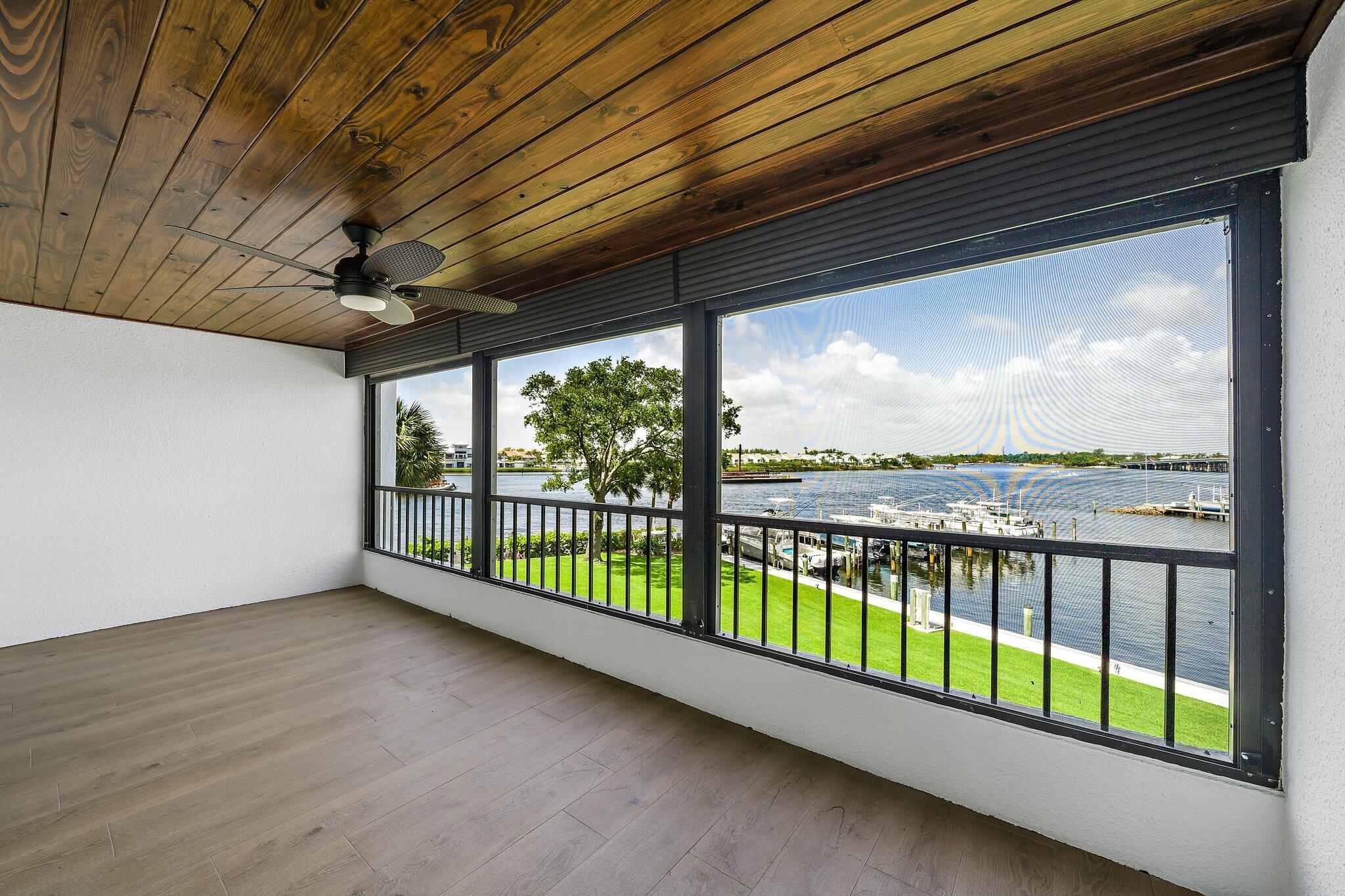 1748 Cove Drive 322