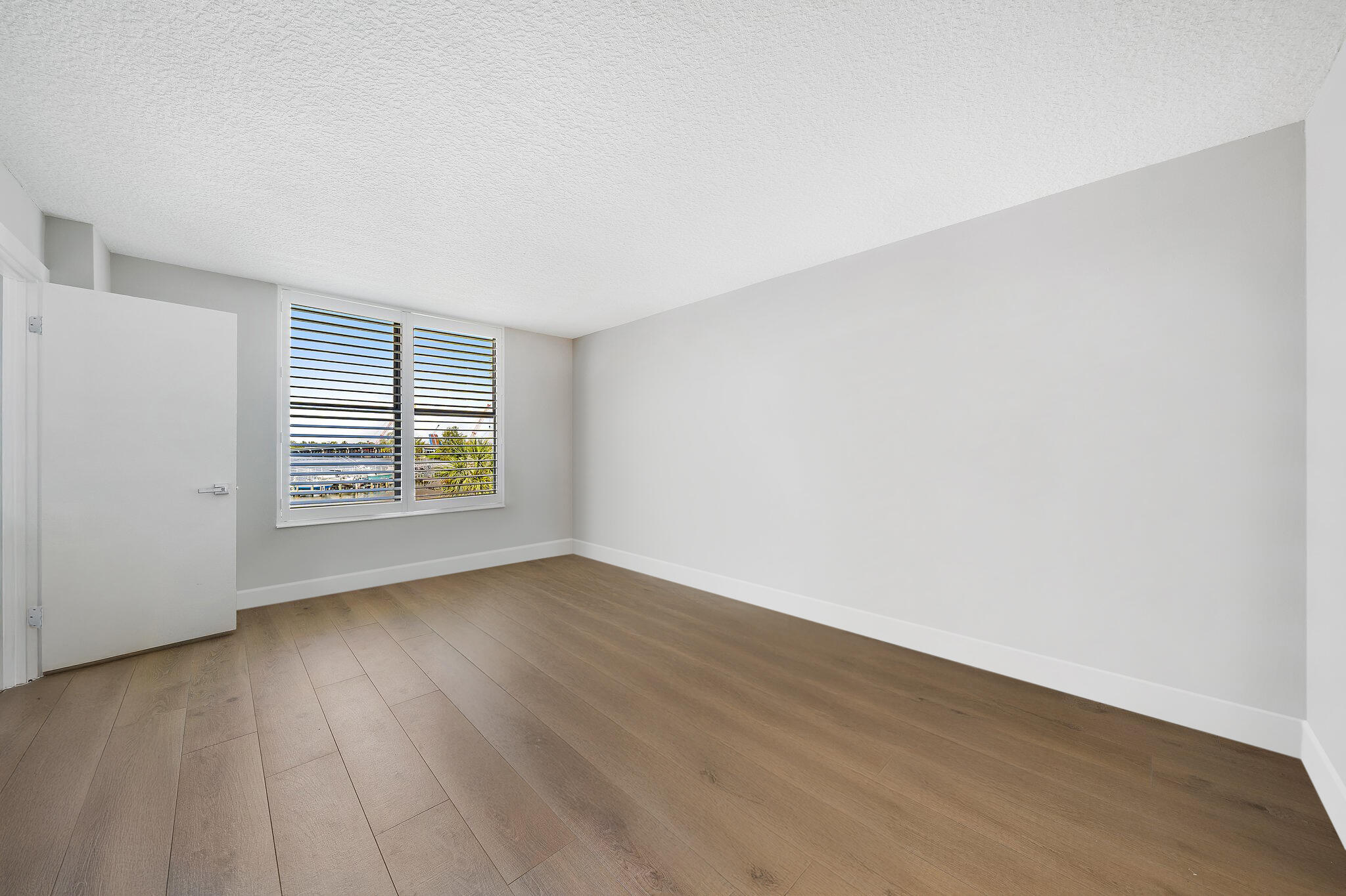1748 Cove Drive 322