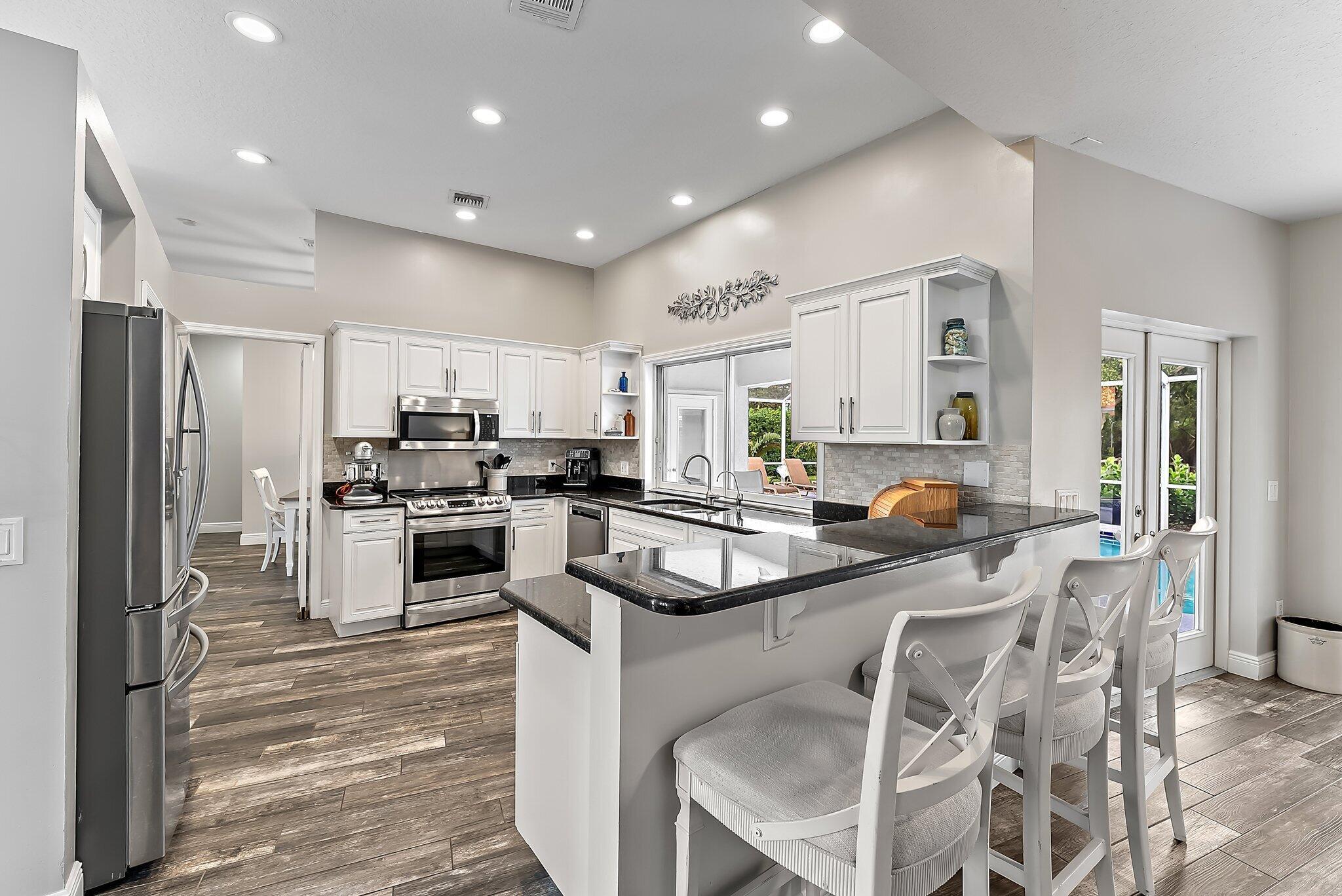 9807 SW Pueblo Terrace