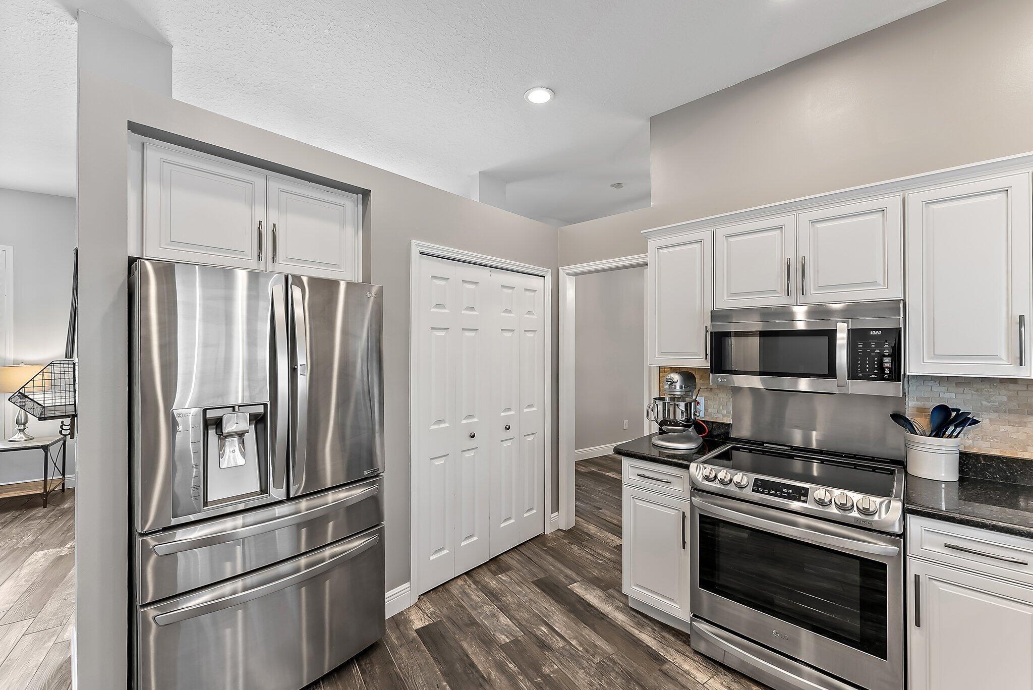 9807 SW Pueblo Terrace