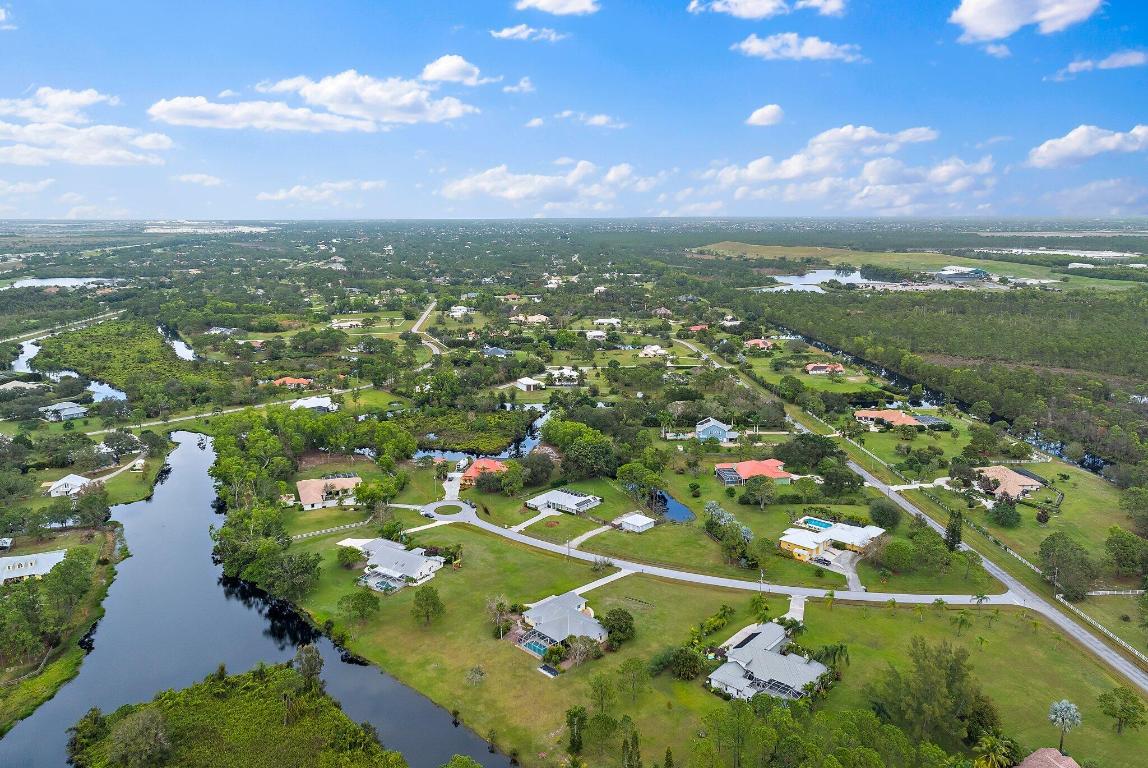 9807 SW Pueblo Terrace