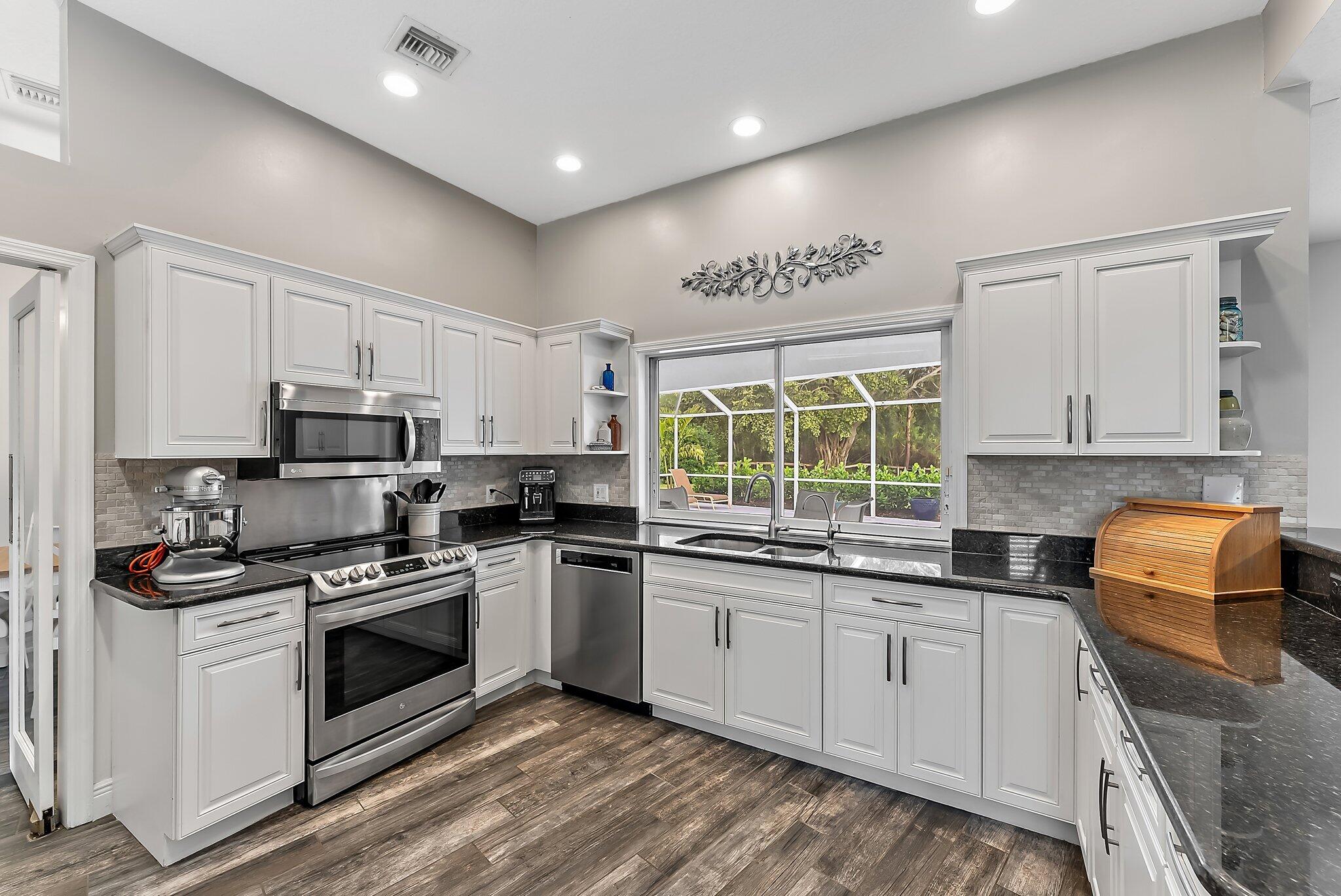 9807 SW Pueblo Terrace